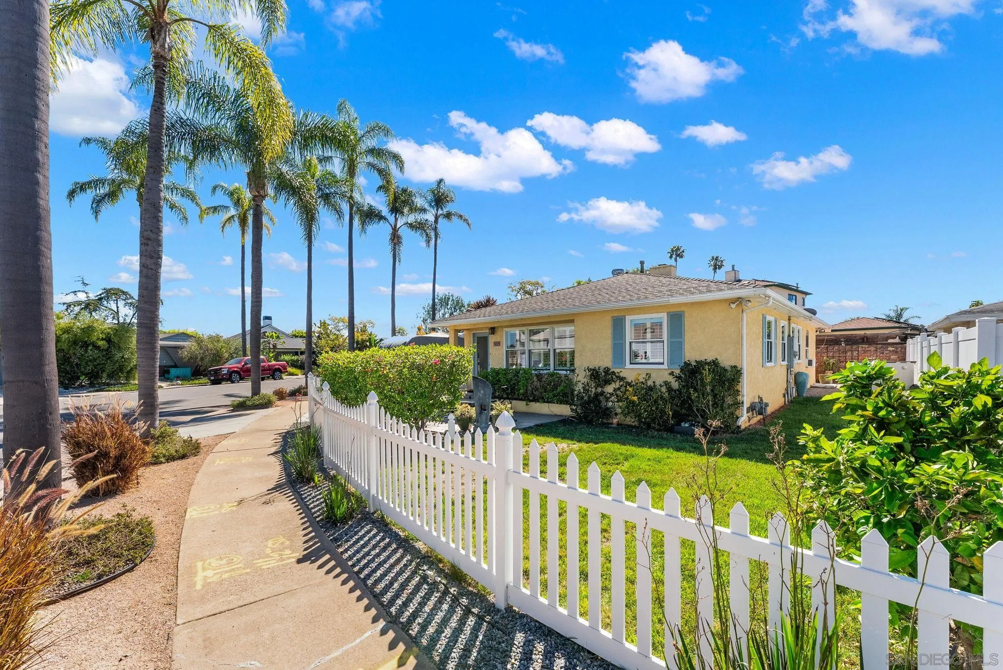 https://cdn.realtyfeed.com/cdn/127/260006494/b18628b5f6812e91ce2174a774df1ee0.webp