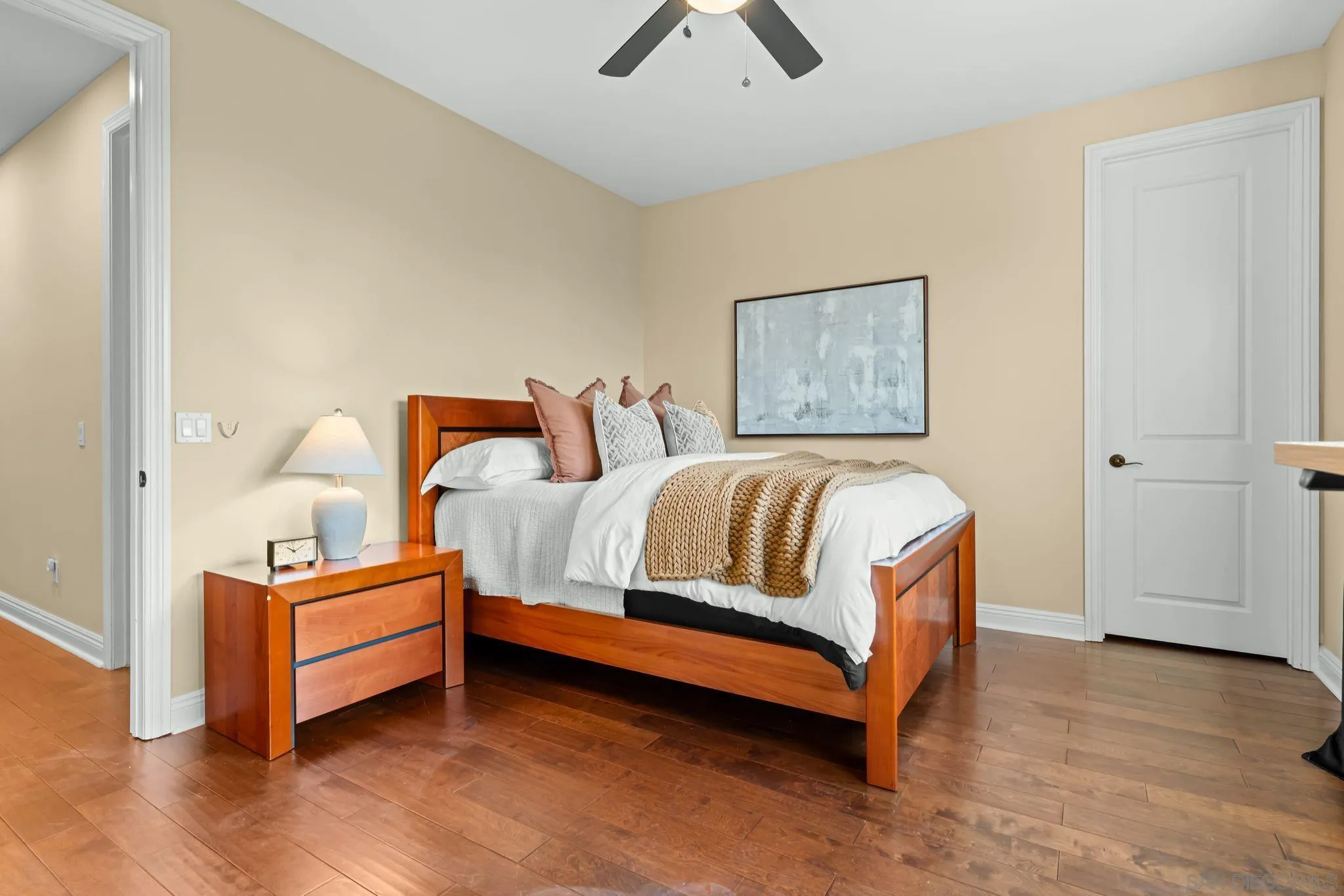 https://cdn.realtyfeed.com/cdn/127/260006495/1ce41d3afcd8c297f92b7994233c377d.webp