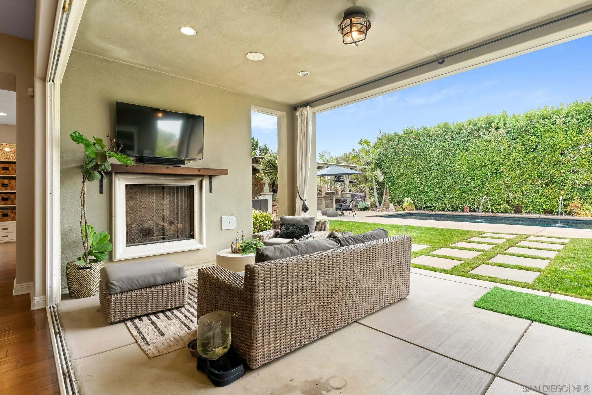https://cdn.realtyfeed.com/cdn/127/260006495/4e81d6634badad85b4ff4656a56f55c7.webp