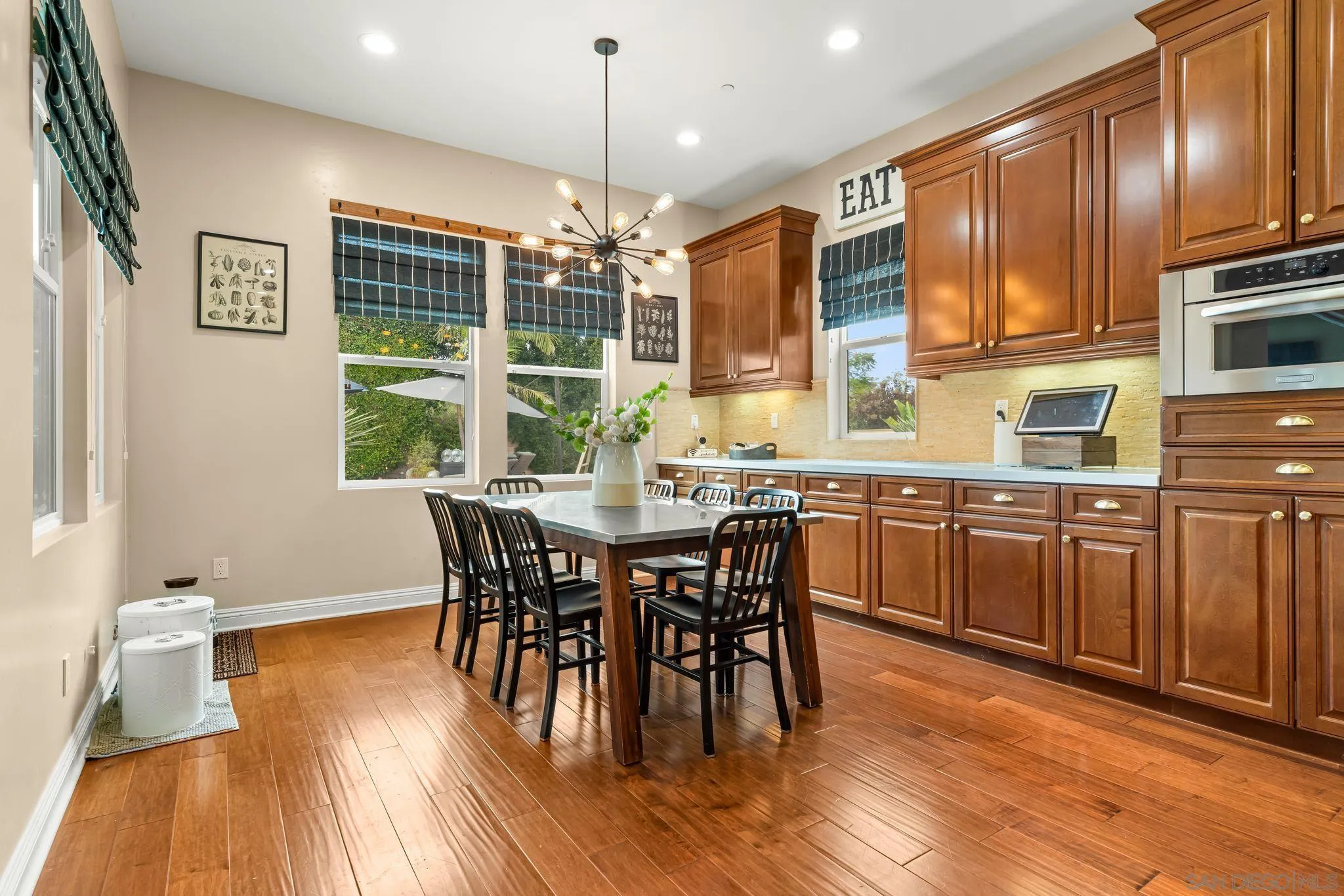https://cdn.realtyfeed.com/cdn/127/260006495/6f2cc2f83b3cc836614f5b9a25af6305.webp