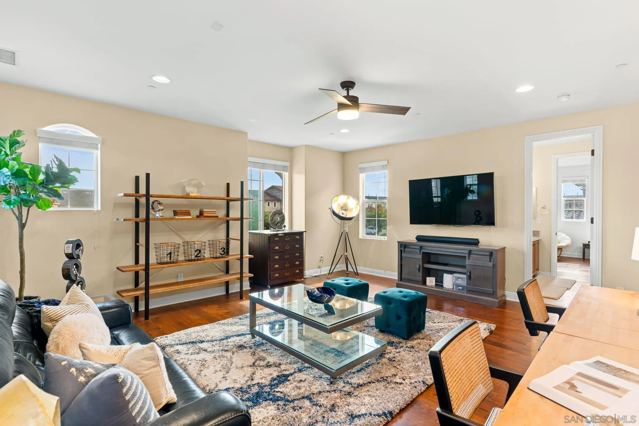 https://cdn.realtyfeed.com/cdn/127/260006495/7821ee966702a2816ef0abb3fefe43eb.webp