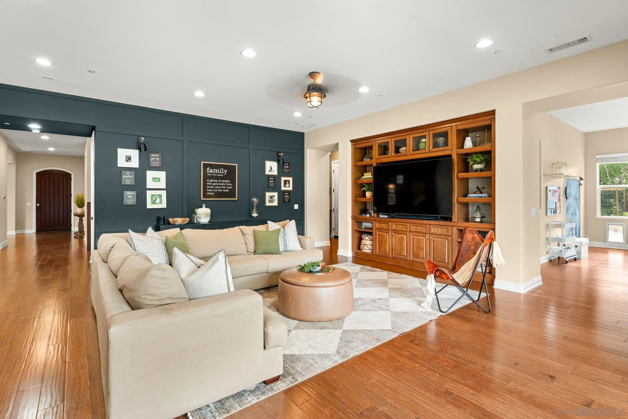 https://cdn.realtyfeed.com/cdn/127/260006495/c292fc6302dd29b95854a52c3e405bdb.webp