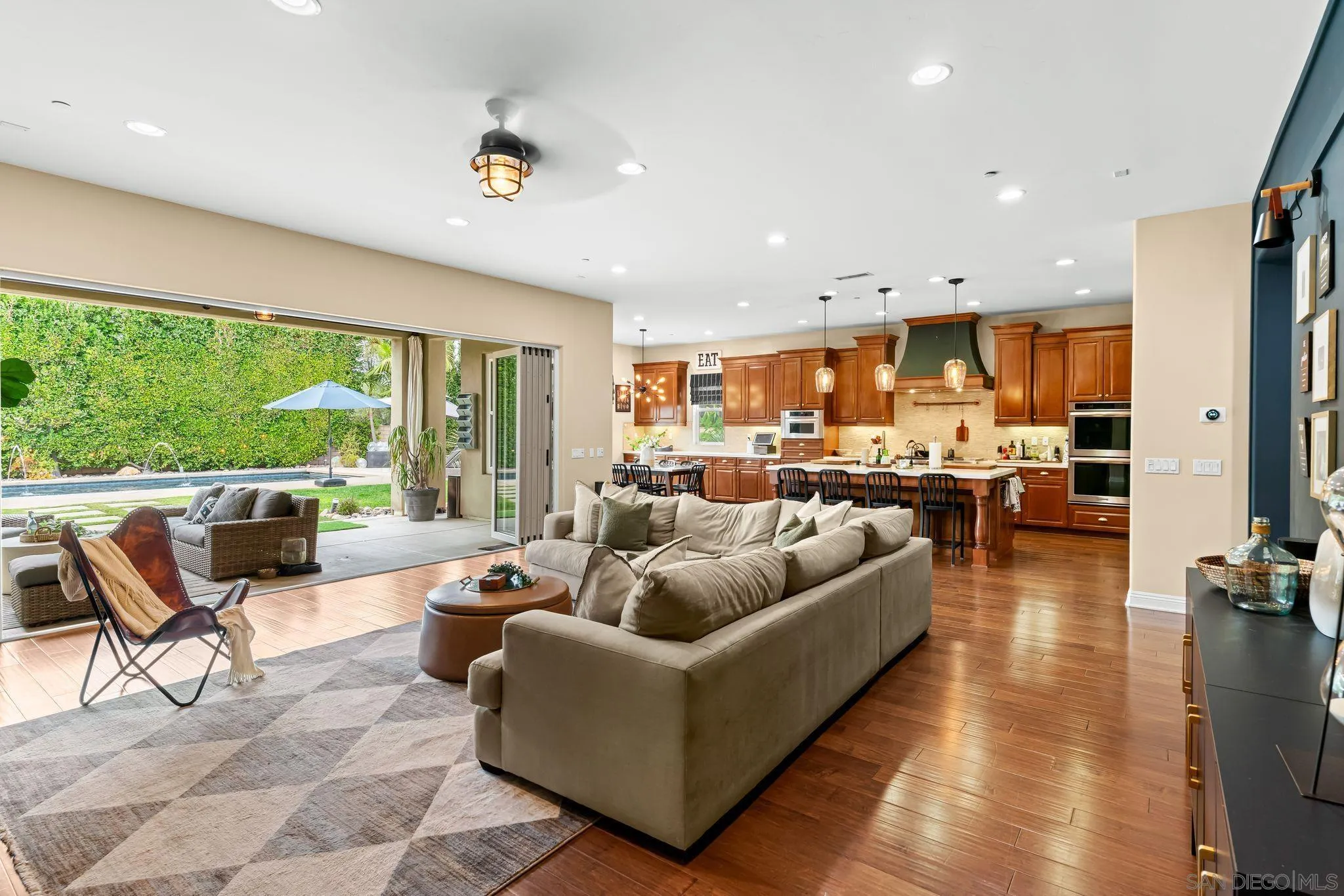 https://cdn.realtyfeed.com/cdn/127/260006495/cc8199a9dc8be0af3e47a3d86c6b9026.webp