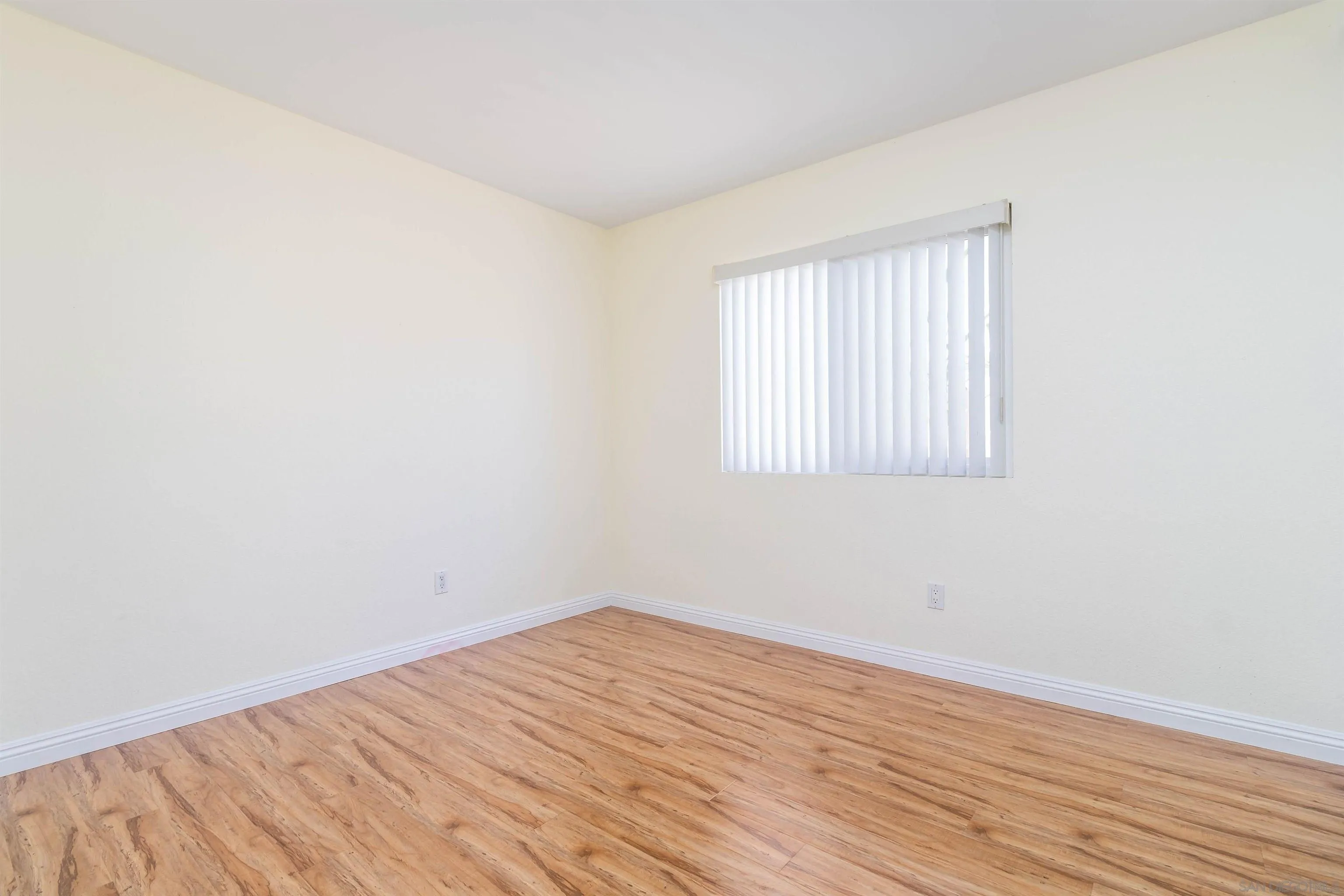 https://cdn.realtyfeed.com/cdn/127/260006496/5103fbe8656a7a75a9e1894d88ad1259.webp