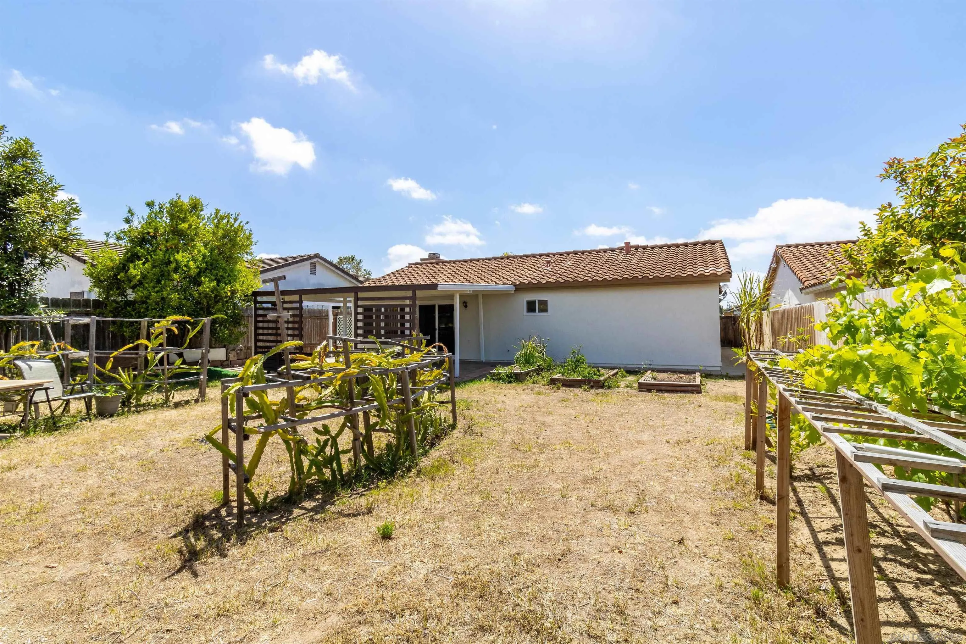https://cdn.realtyfeed.com/cdn/127/260006496/ee0c2f01653448456991bda853fdacc6.webp