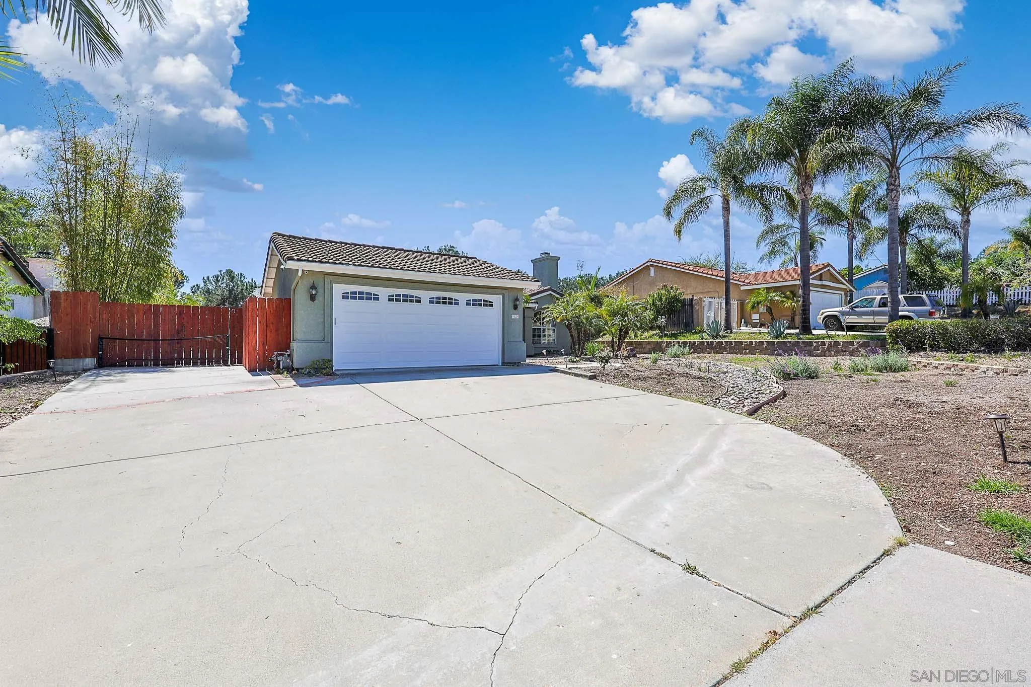 https://cdn.realtyfeed.com/cdn/127/260006497/6eb783b3fd87a150943b924b4f6e58a6.webp