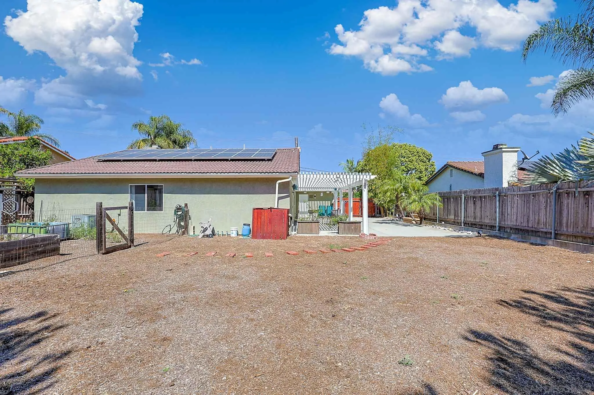 https://cdn.realtyfeed.com/cdn/127/260006497/9a94f521c2f3b0d1916fdd1a7560d783.webp