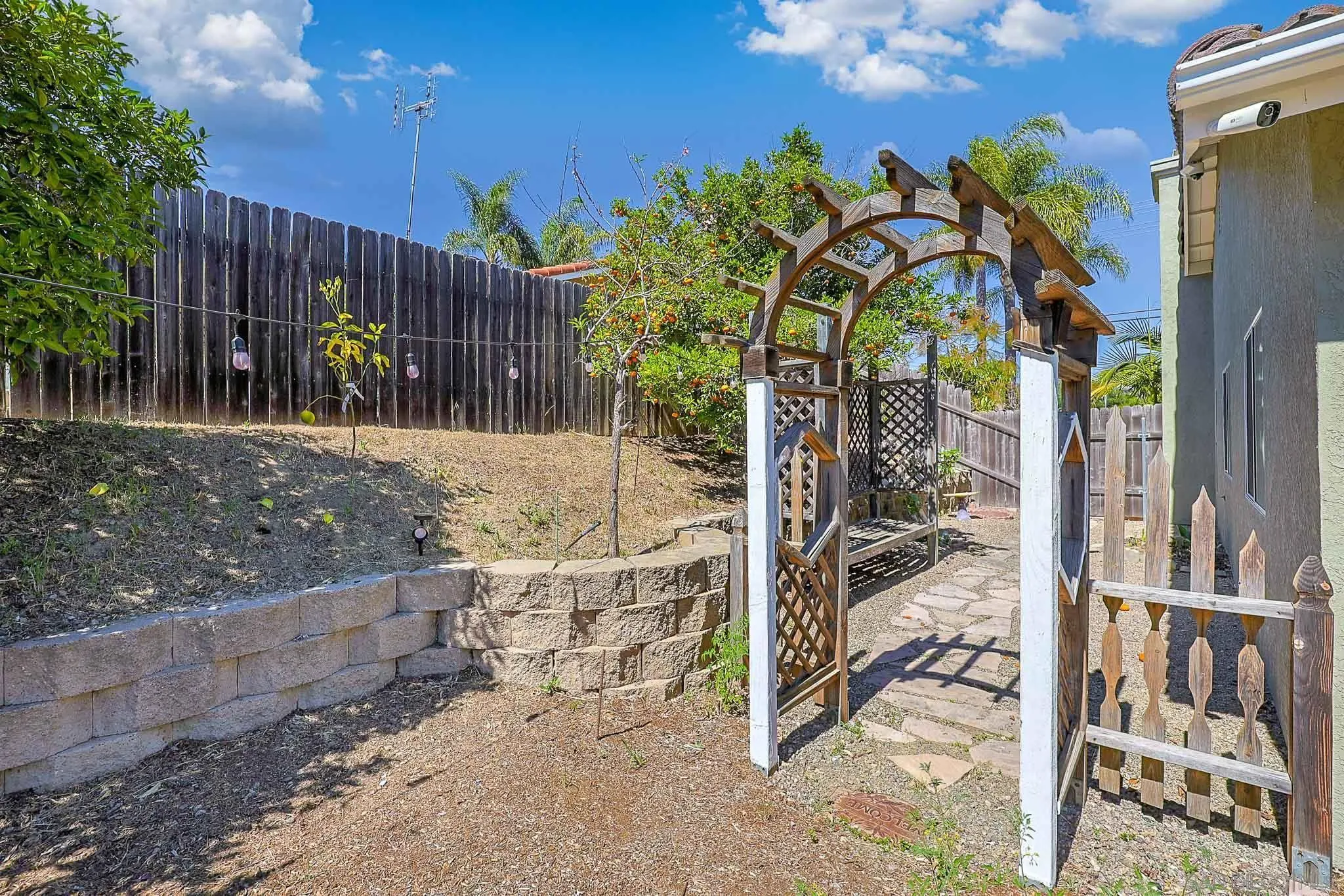 https://cdn.realtyfeed.com/cdn/127/260006497/aa7ac891d11699861cf25248827cad82.webp