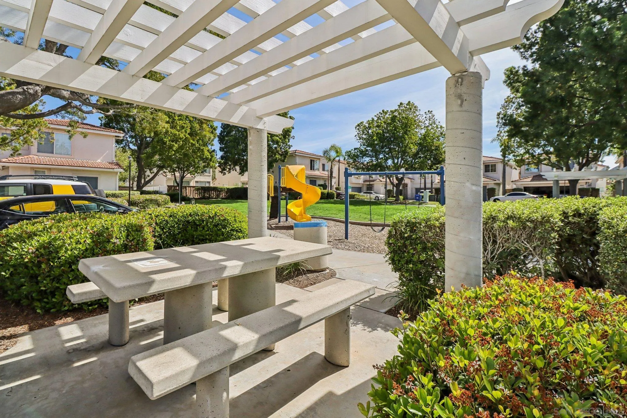 https://cdn.realtyfeed.com/cdn/127/260006498/aff6b269618de9e81592979d301a95c2.webp