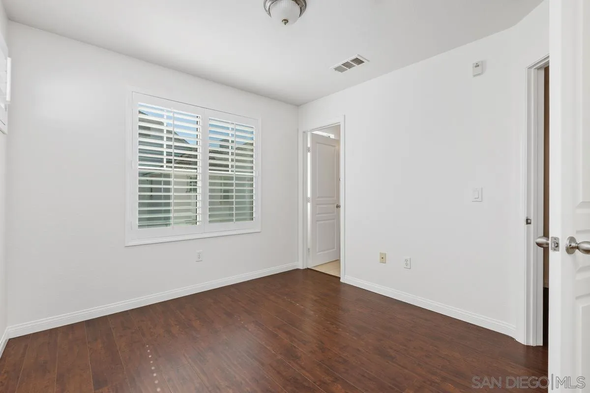 Photo #33: 260006504 Listing: Photo #33