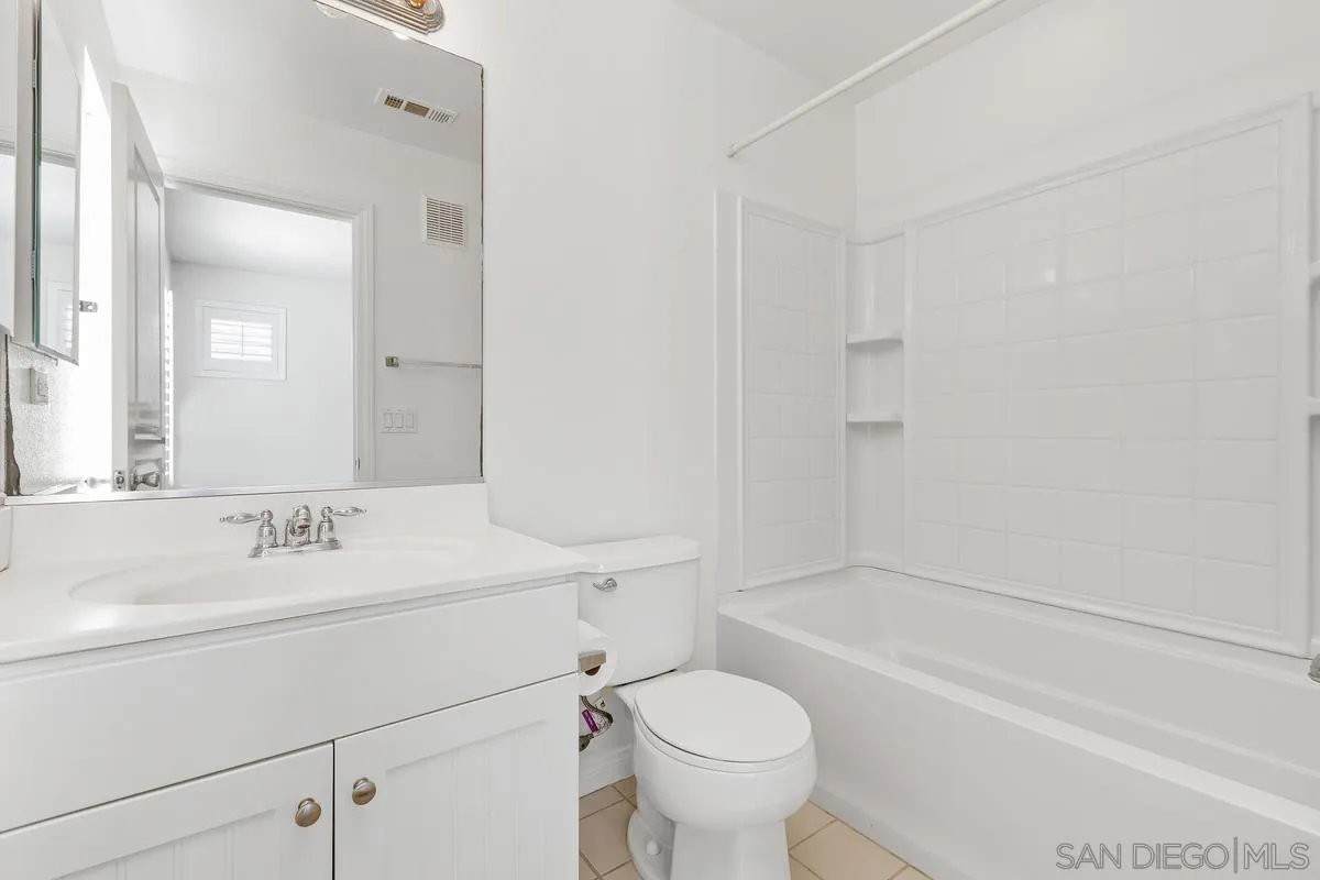 Photo #34: 260006504 Listing: Photo #34