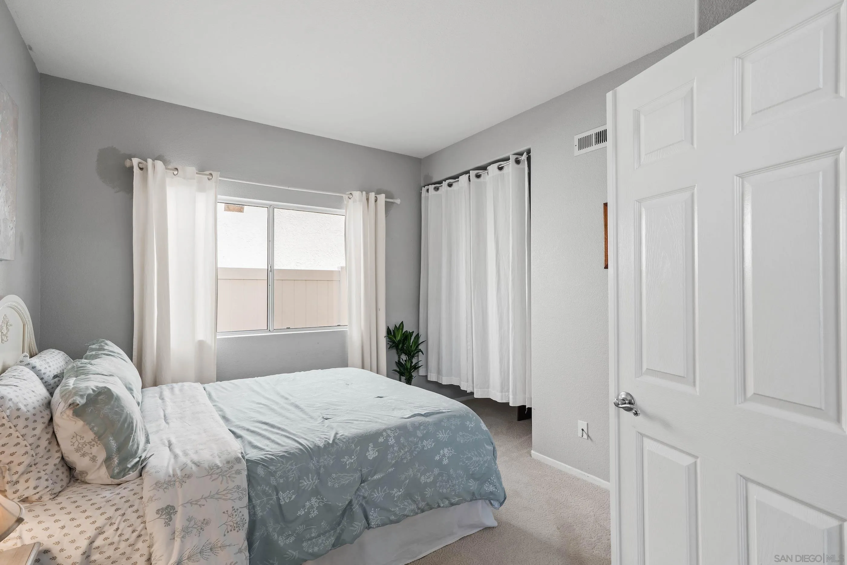 https://cdn.realtyfeed.com/cdn/127/260006506/0d497c1d5d5ebe17dbb5ad82bd23d1fd.webp