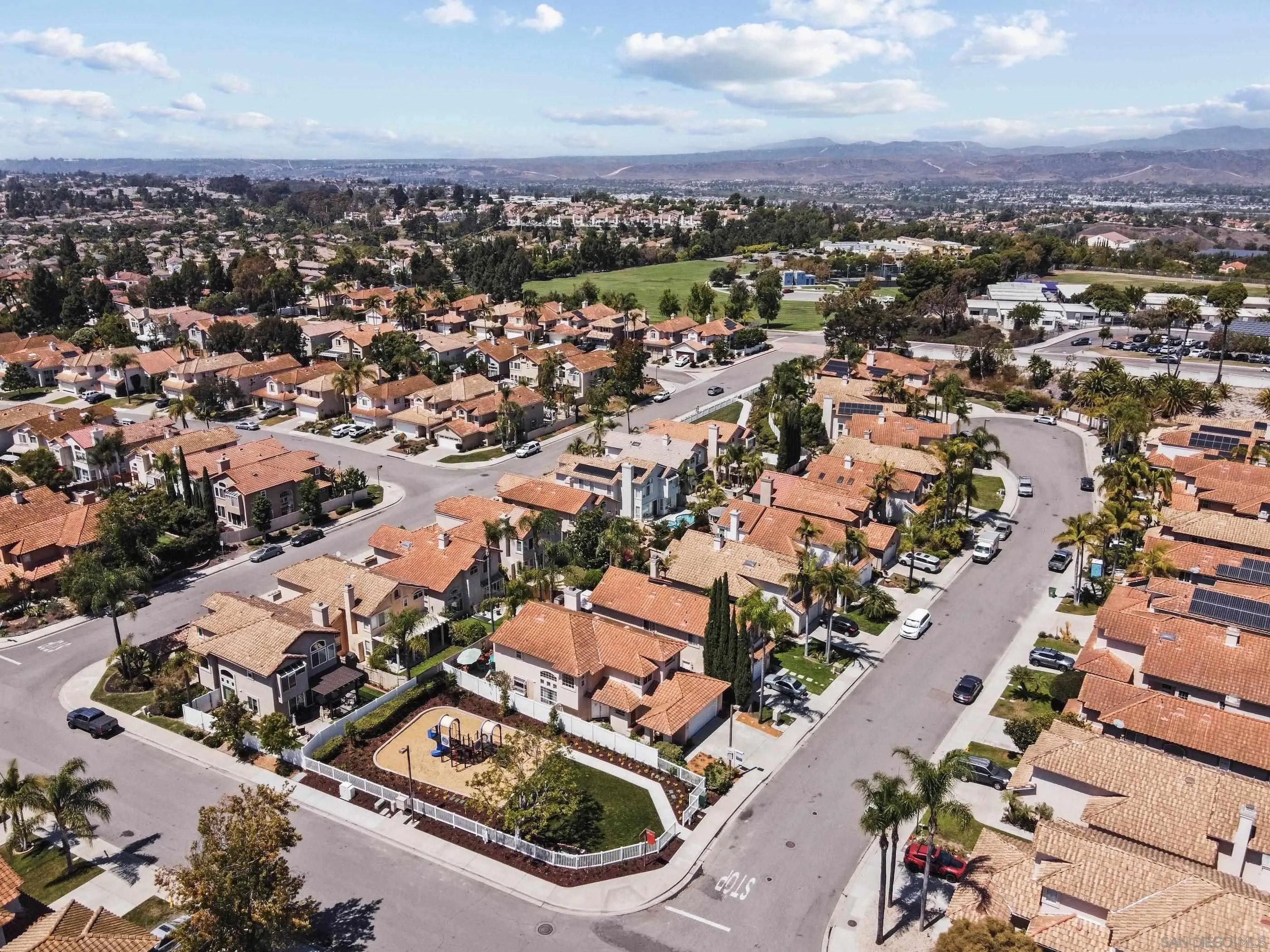 https://cdn.realtyfeed.com/cdn/127/260006506/95c20191e13866474e3d6ac406899e2d.webp