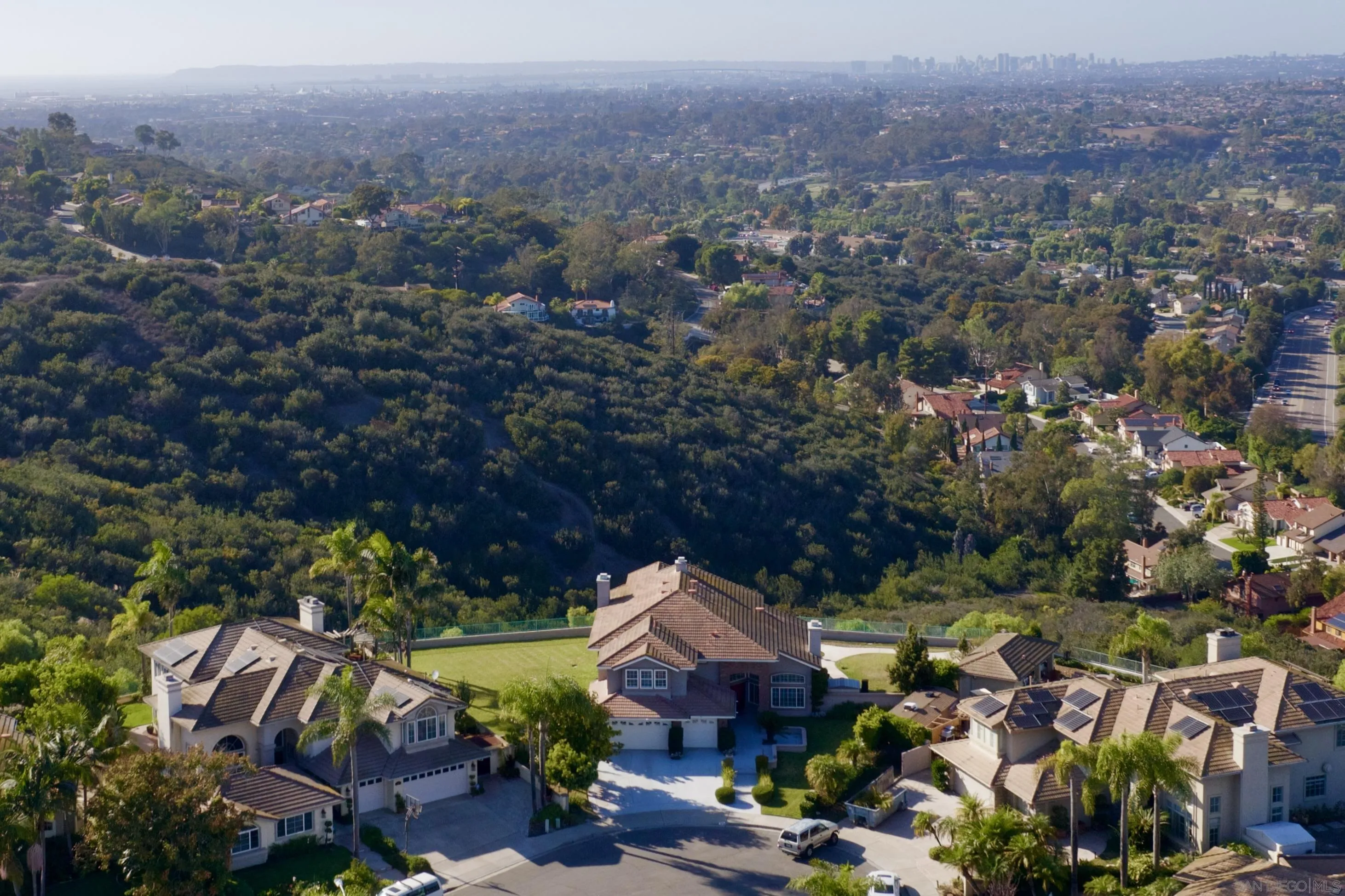 https://cdn.realtyfeed.com/cdn/127/260006510/5ee9b8e0651697051b36d64ba21d6a35.webp
