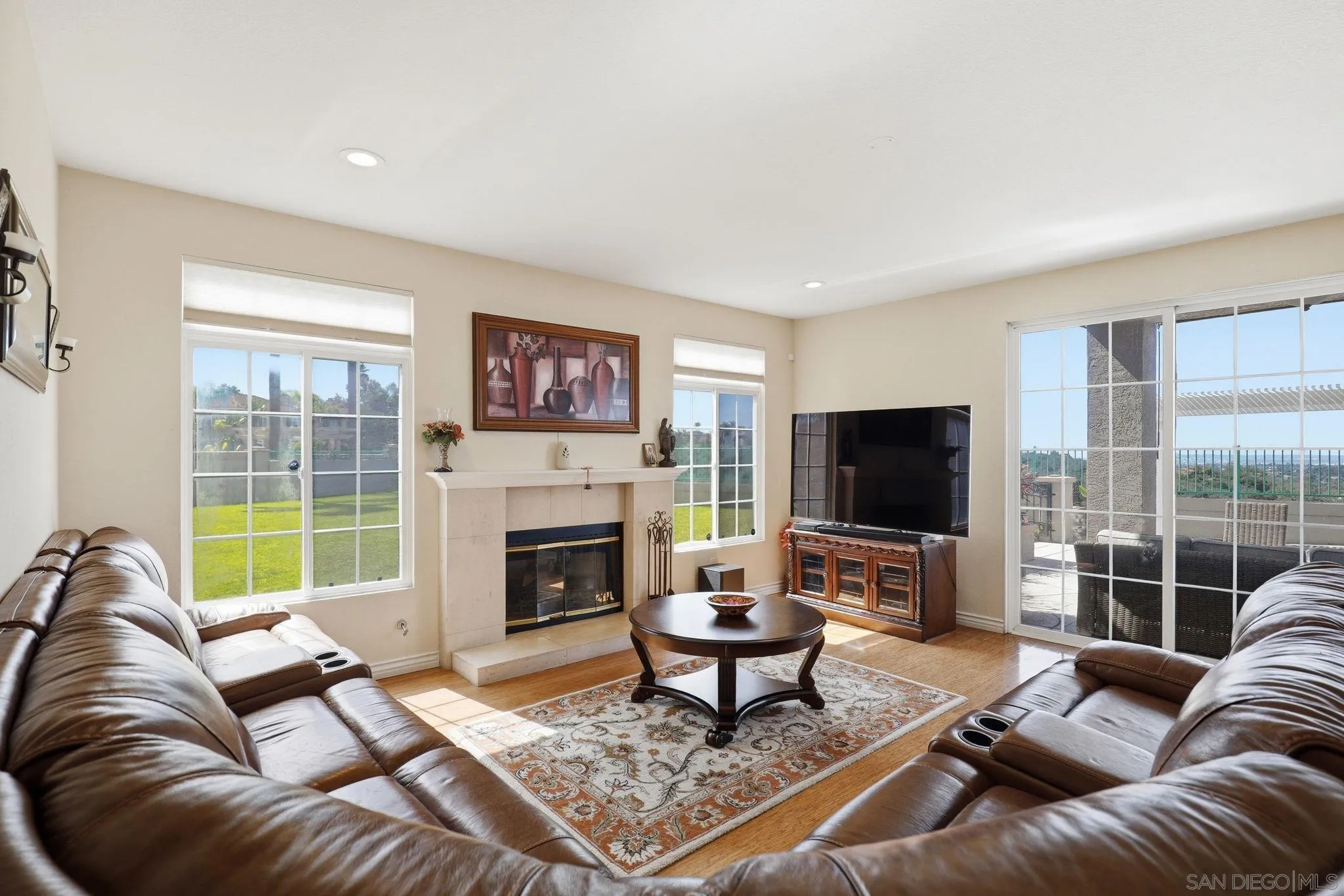 https://cdn.realtyfeed.com/cdn/127/260006510/88ff9ae8b9b3ad7e74be2194d3153e0a.webp