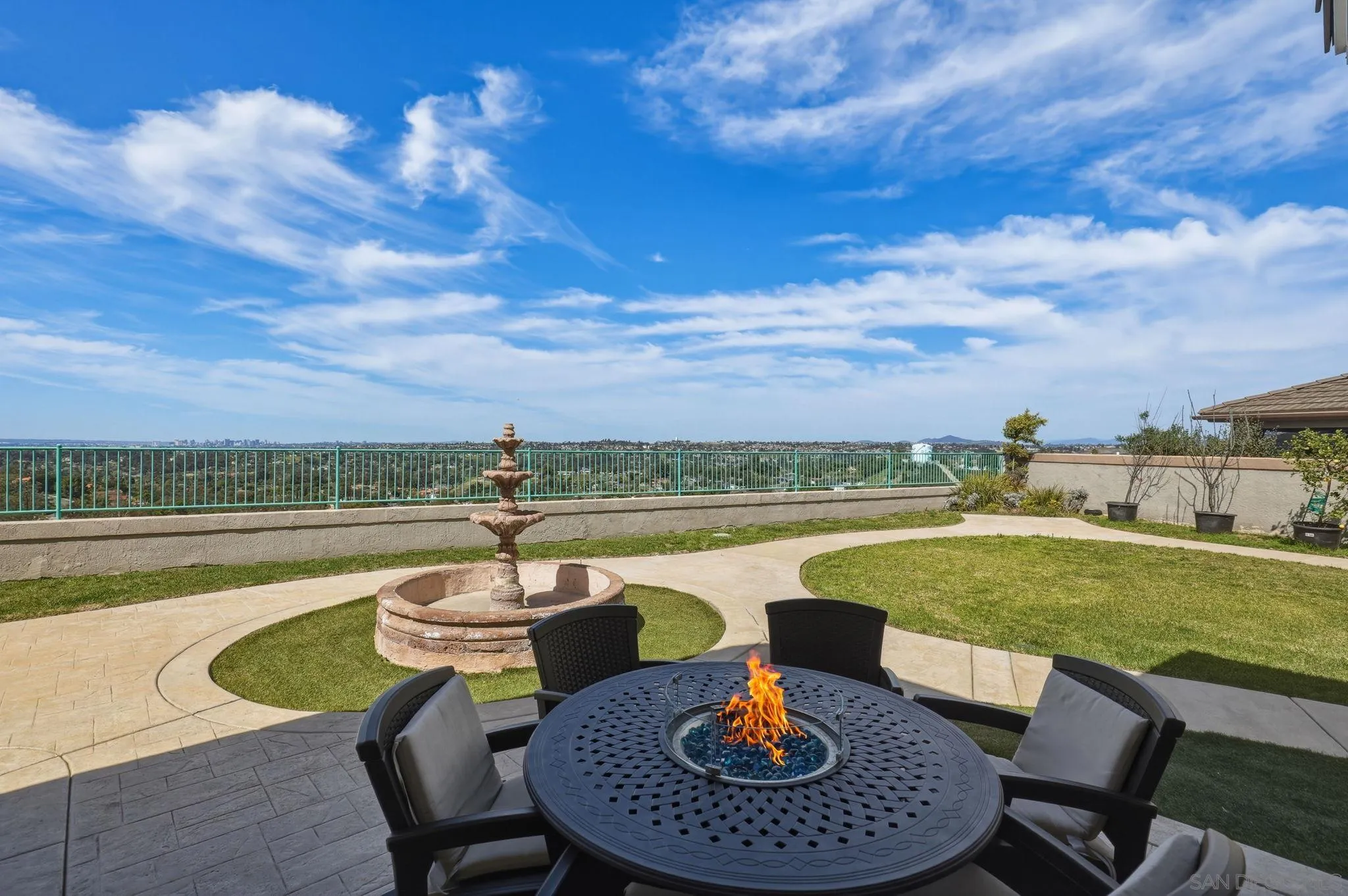 https://cdn.realtyfeed.com/cdn/127/260006510/8cd4637bbc6ad849472d30337e9a3798.webp