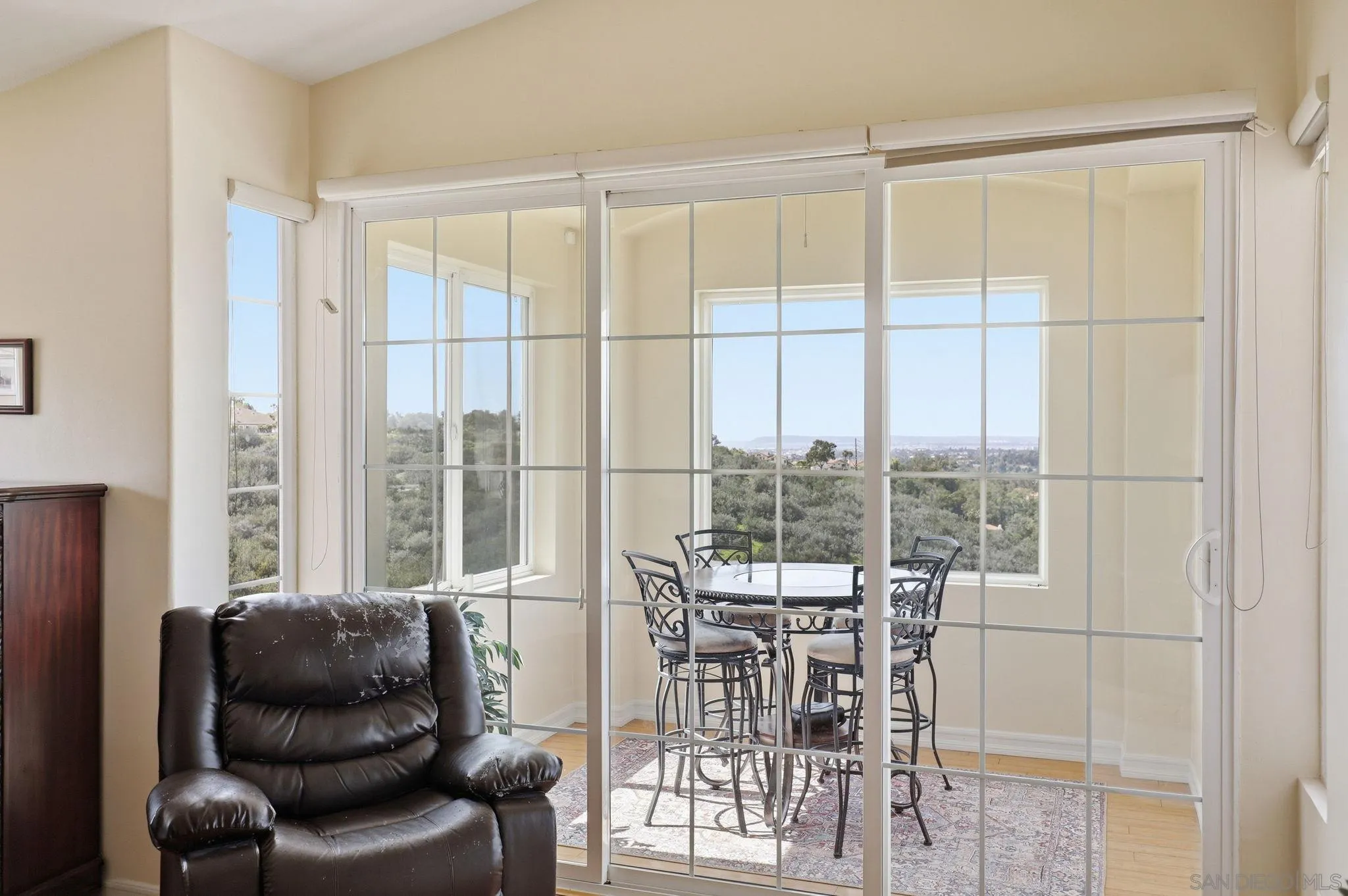 https://cdn.realtyfeed.com/cdn/127/260006510/e11218b3788f9ceb24b480107e3a5be4.webp