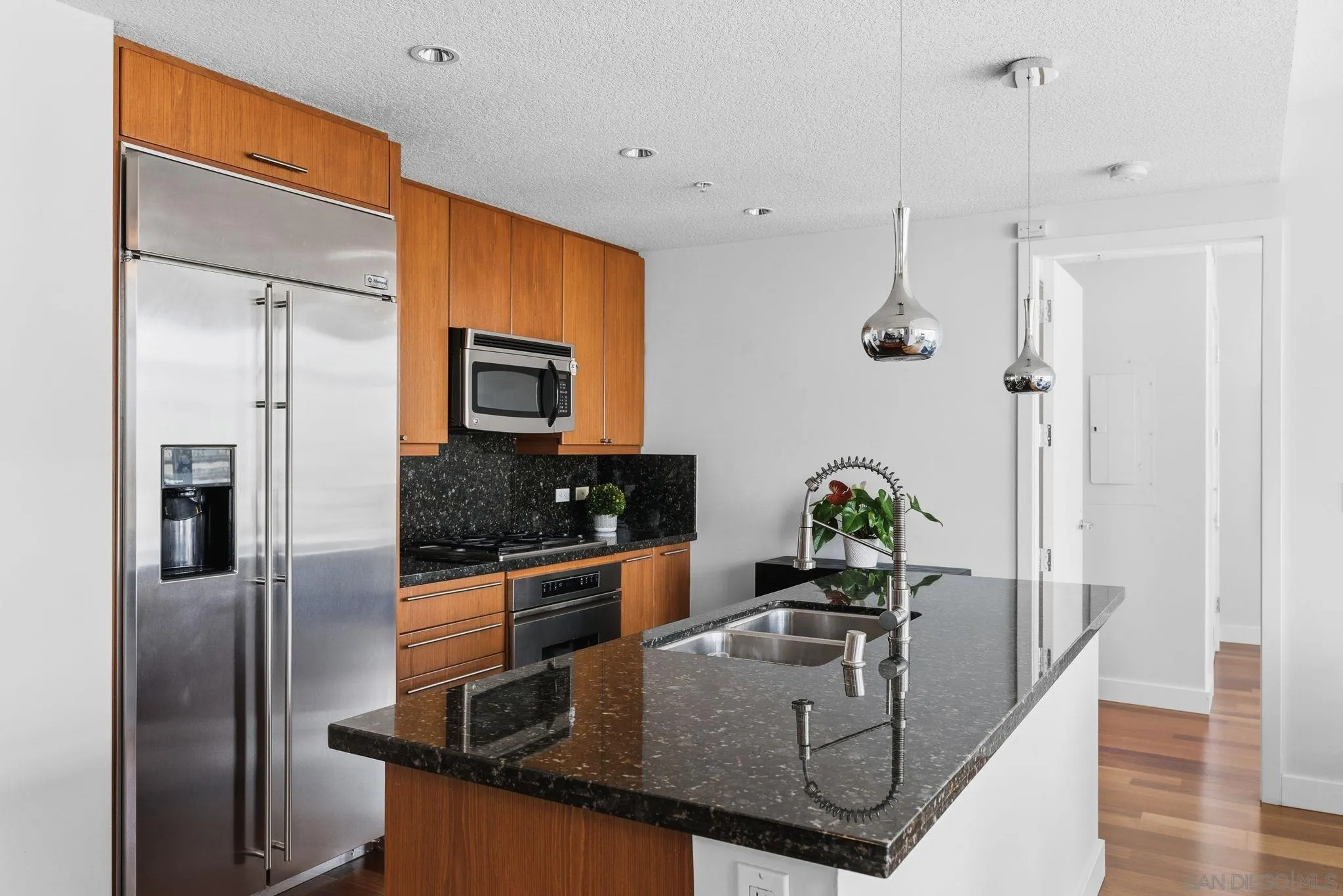 https://cdn.realtyfeed.com/cdn/127/260006515/8e7372a4373d234aa255c750361d9095.webp