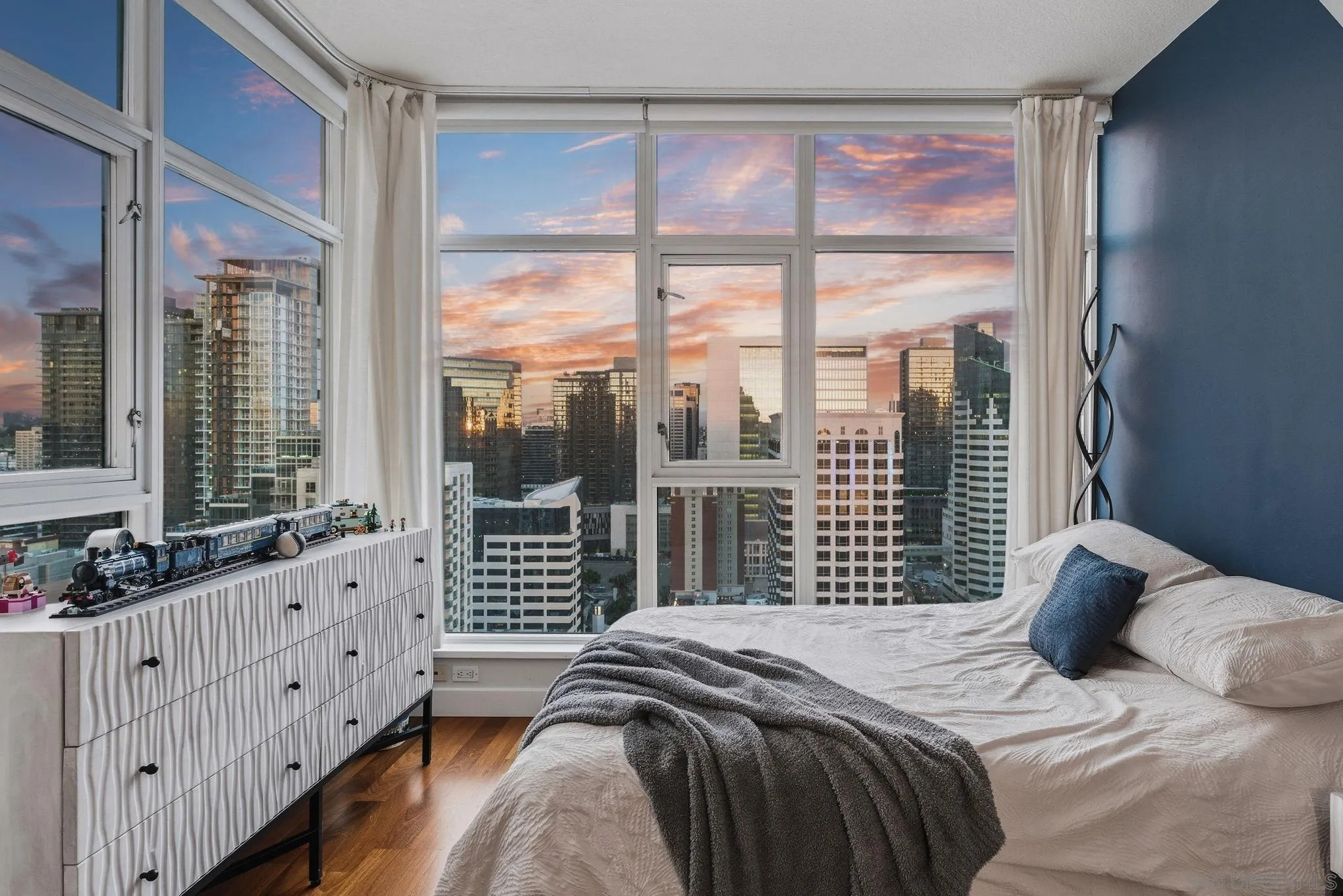 https://cdn.realtyfeed.com/cdn/127/260006515/9973522a0de5d589c934b668fbe0d3a6.webp