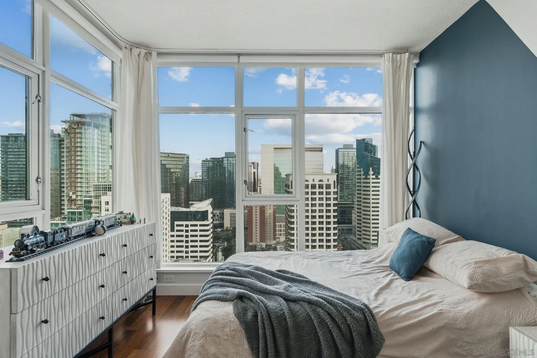 https://cdn.realtyfeed.com/cdn/127/260006515/c83871a18b76f5ca364c84265a2741bb.webp