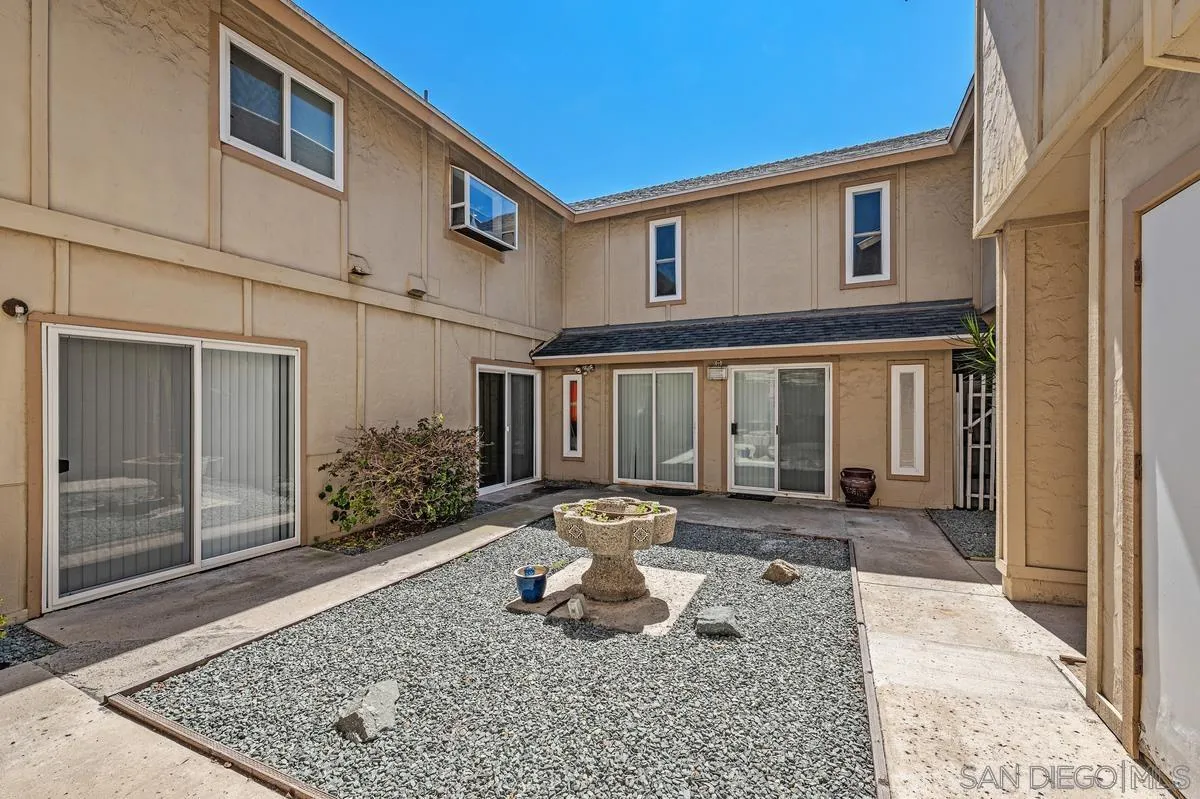 https://cdn.realtyfeed.com/cdn/127/260006516/fb1512b4cba9b1157d7472cc22df9ddc.webp