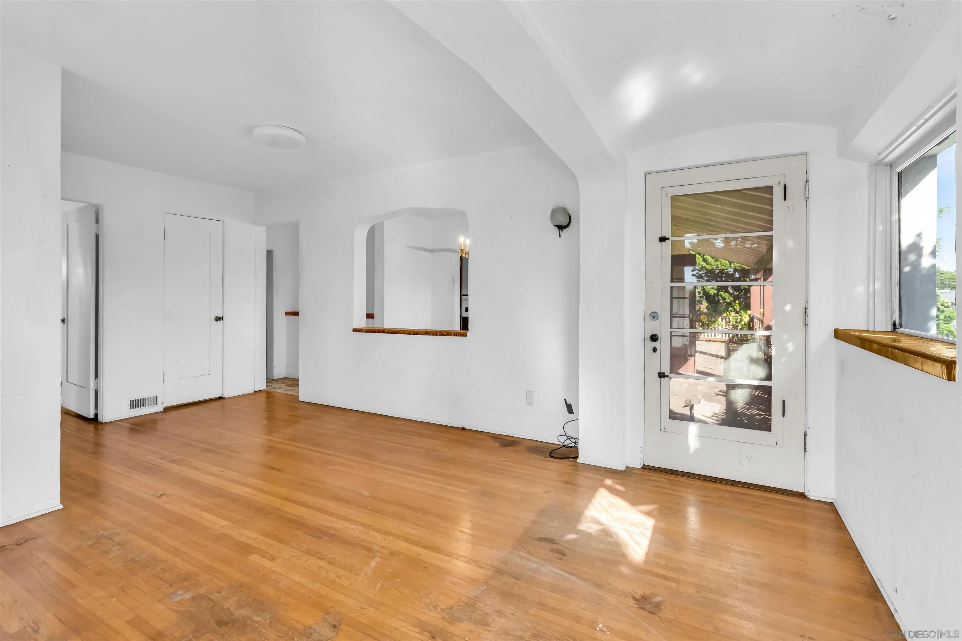 https://cdn.realtyfeed.com/cdn/127/260006519/40b2acd35adda72f65620e3dc6f6a878.webp