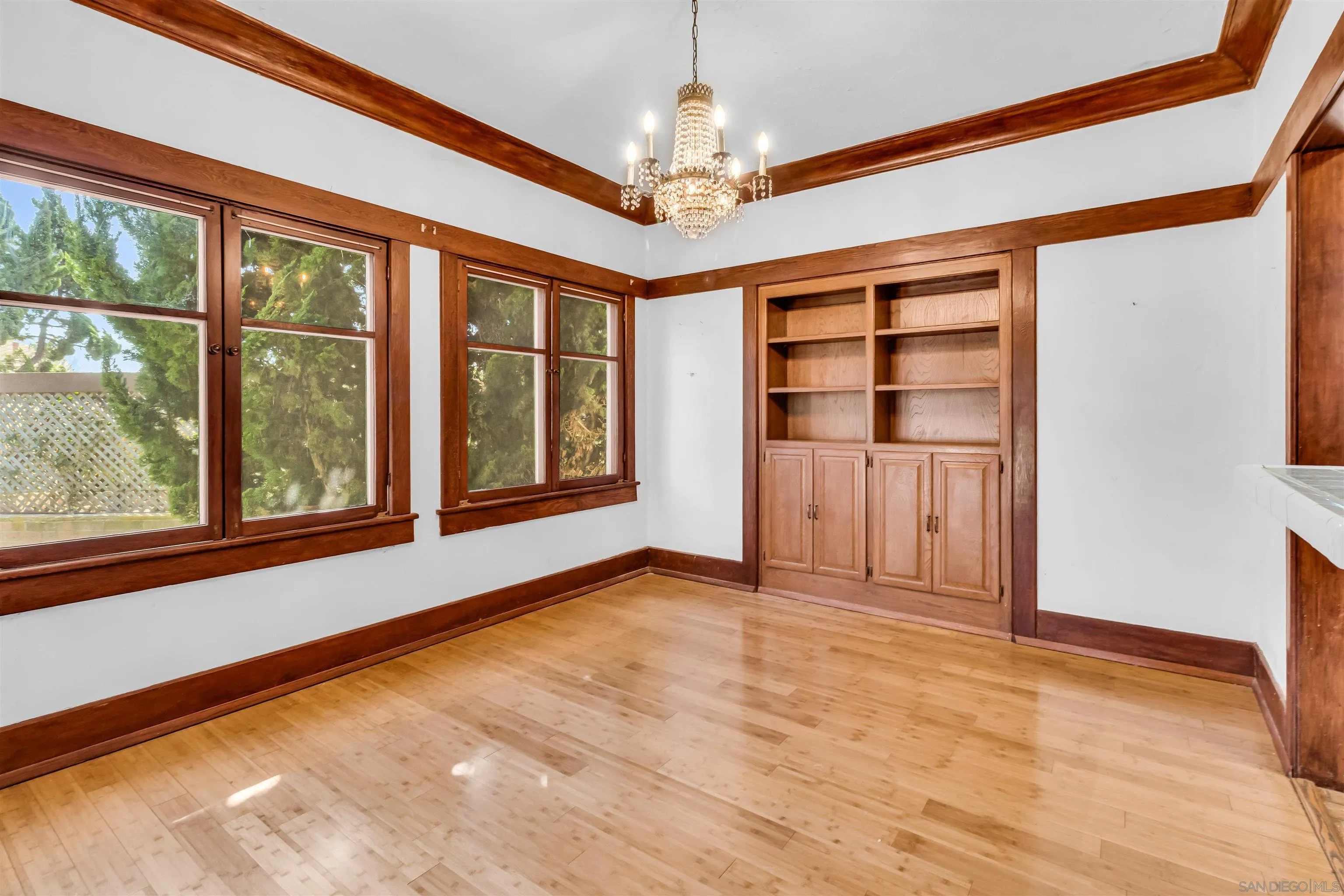 https://cdn.realtyfeed.com/cdn/127/260006519/700ee31ee19051654586a9f27244cf48.webp