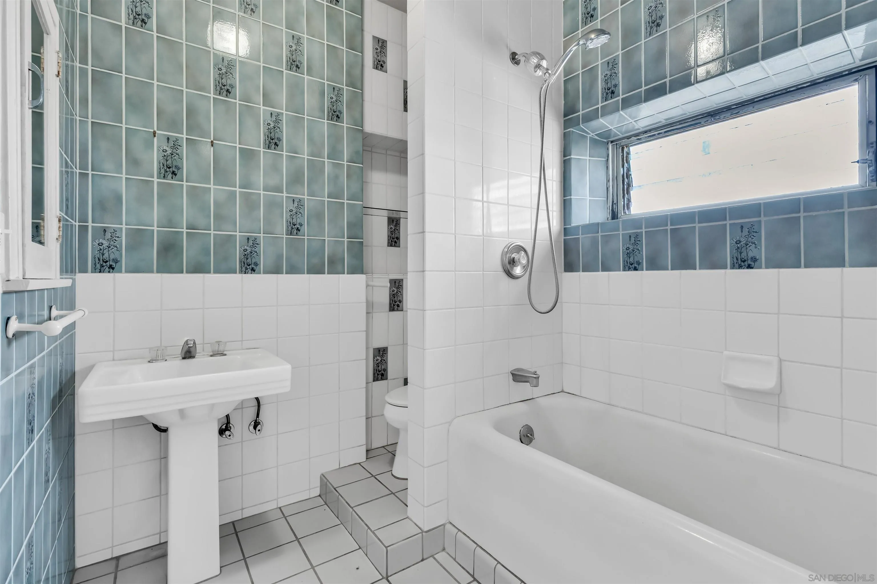 https://cdn.realtyfeed.com/cdn/127/260006519/a1b715736421c7f9aa2c1b03b380afe3.webp