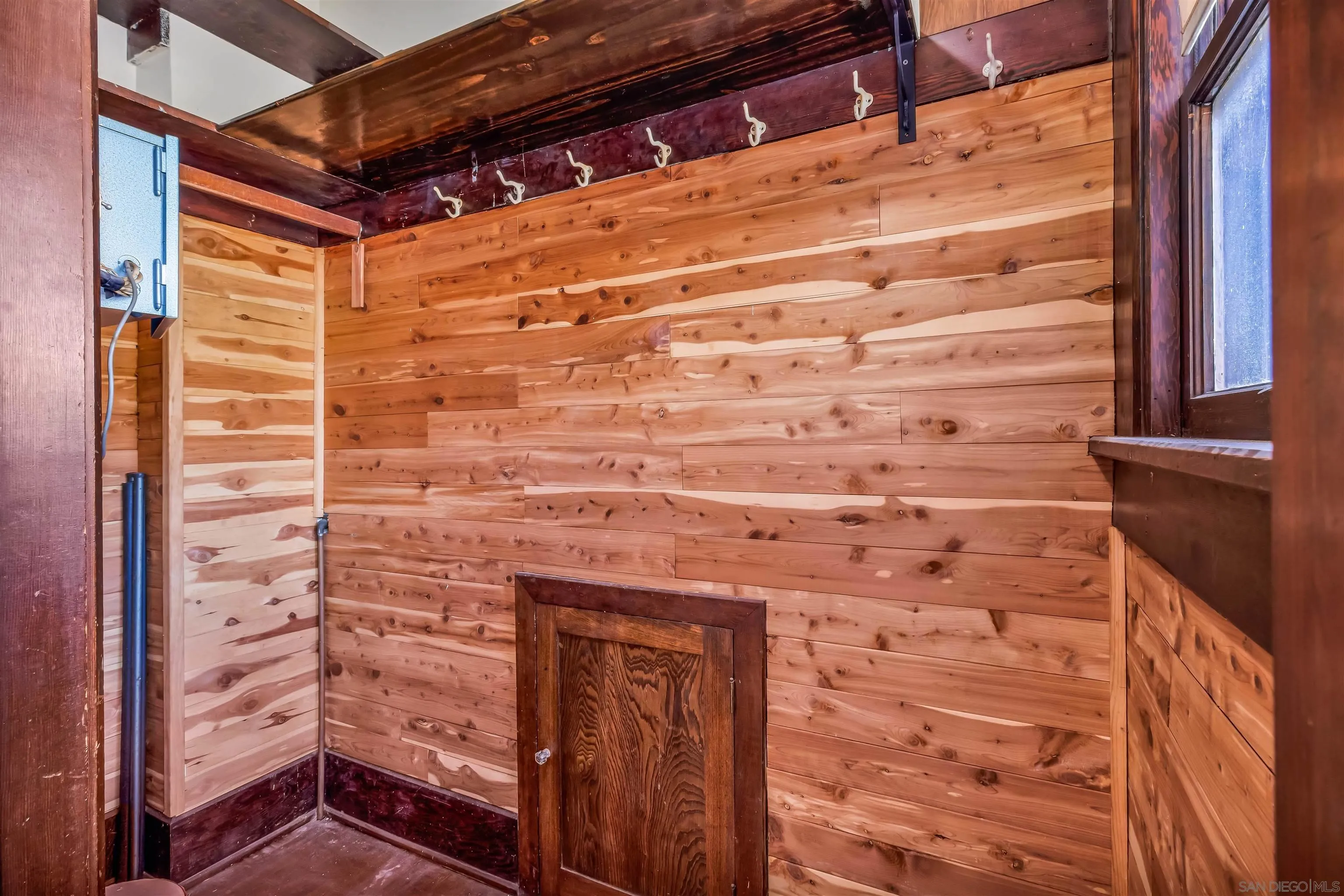 https://cdn.realtyfeed.com/cdn/127/260006519/d0272da6c77b392befaf8bad2c67565f.webp