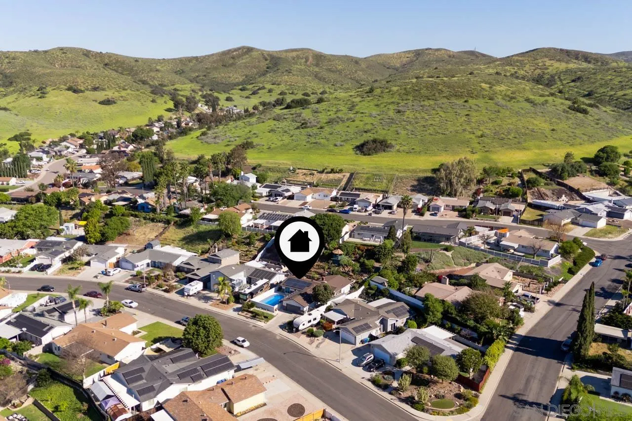 https://cdn.realtyfeed.com/cdn/127/260006520/4f4e1c61603b36556d195200259822ea.webp