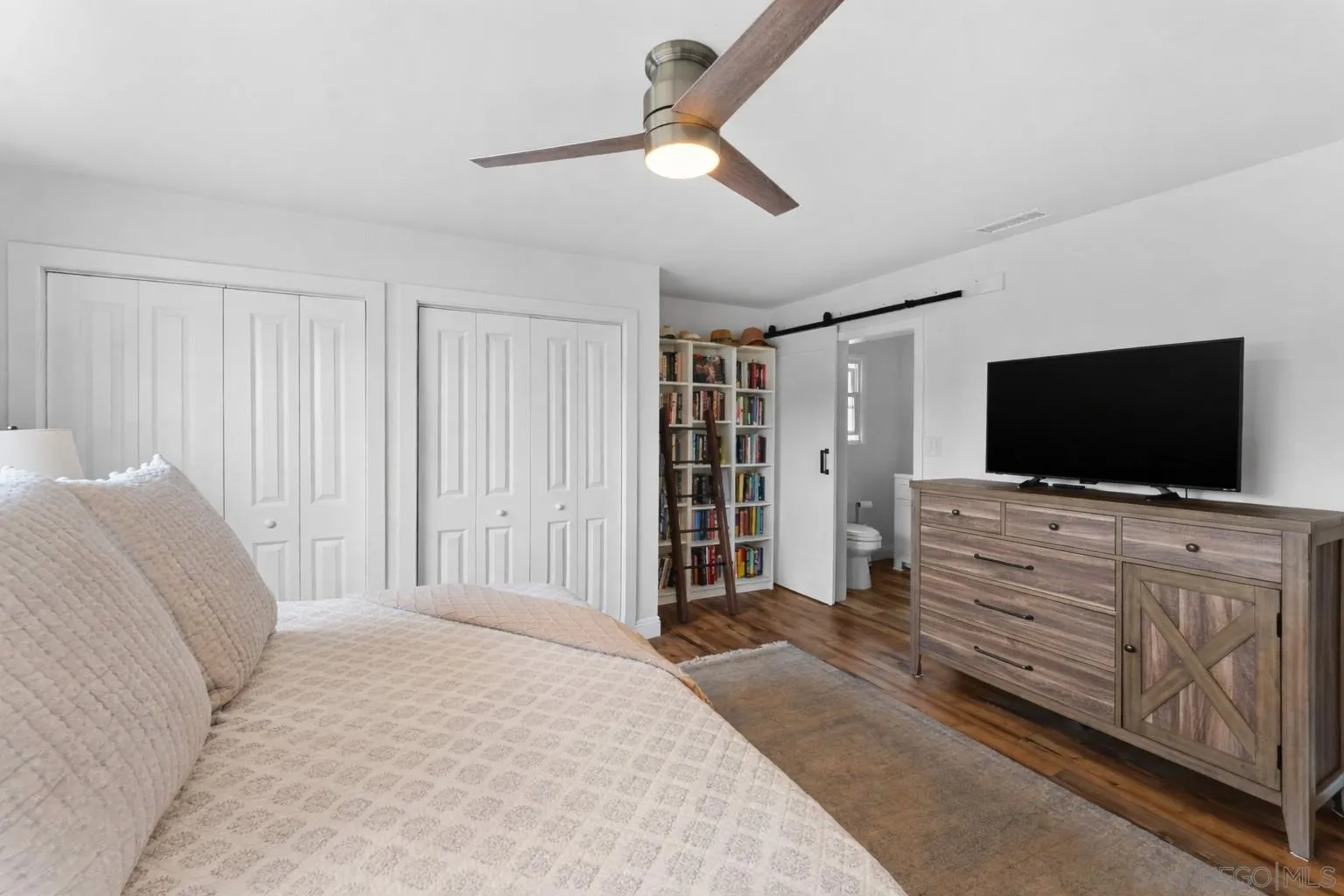 https://cdn.realtyfeed.com/cdn/127/260006525/1f8768d6aaea5a257ee31d480d384573.webp