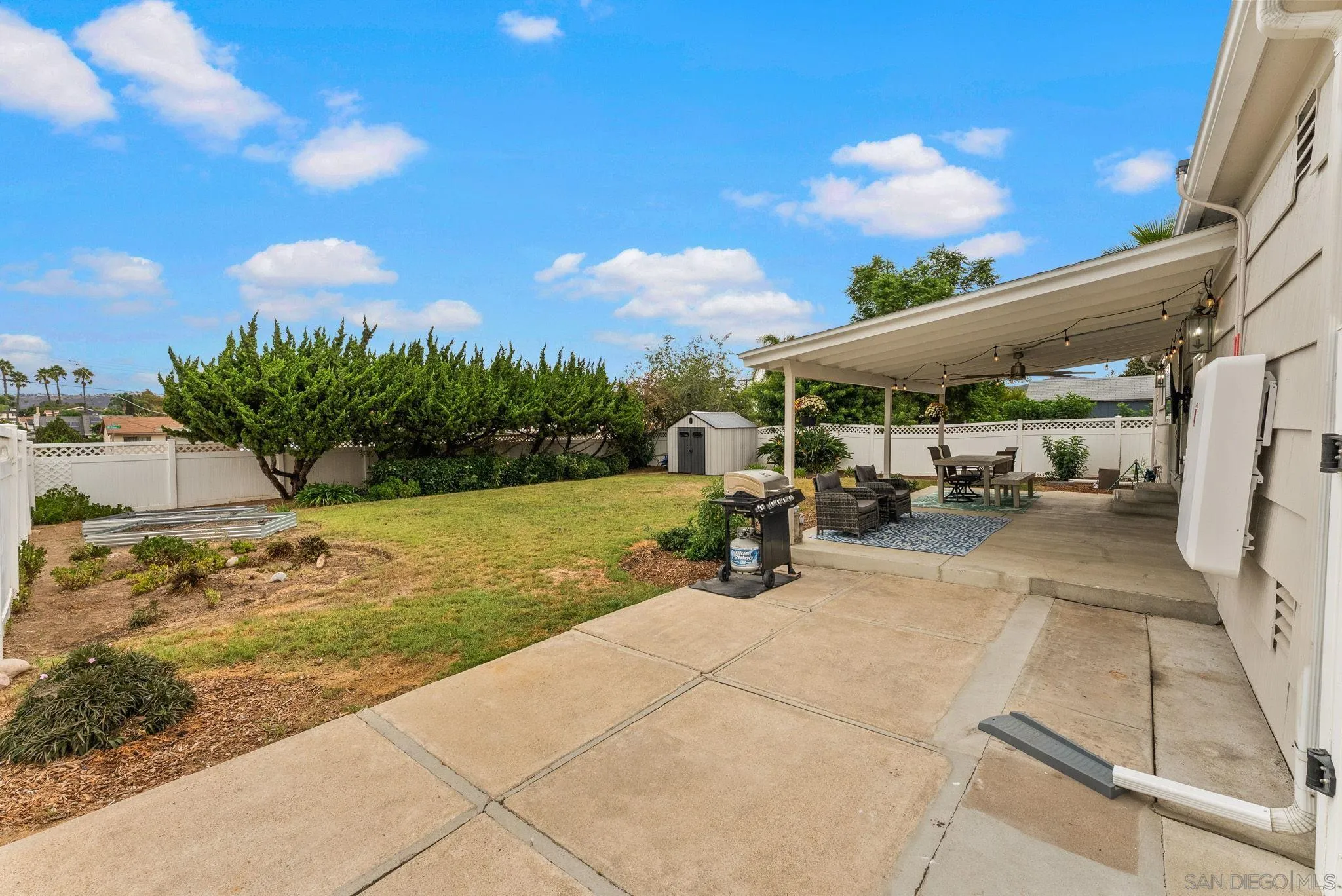 https://cdn.realtyfeed.com/cdn/127/260006525/55b64353f35839658d85866050eb98d5.webp