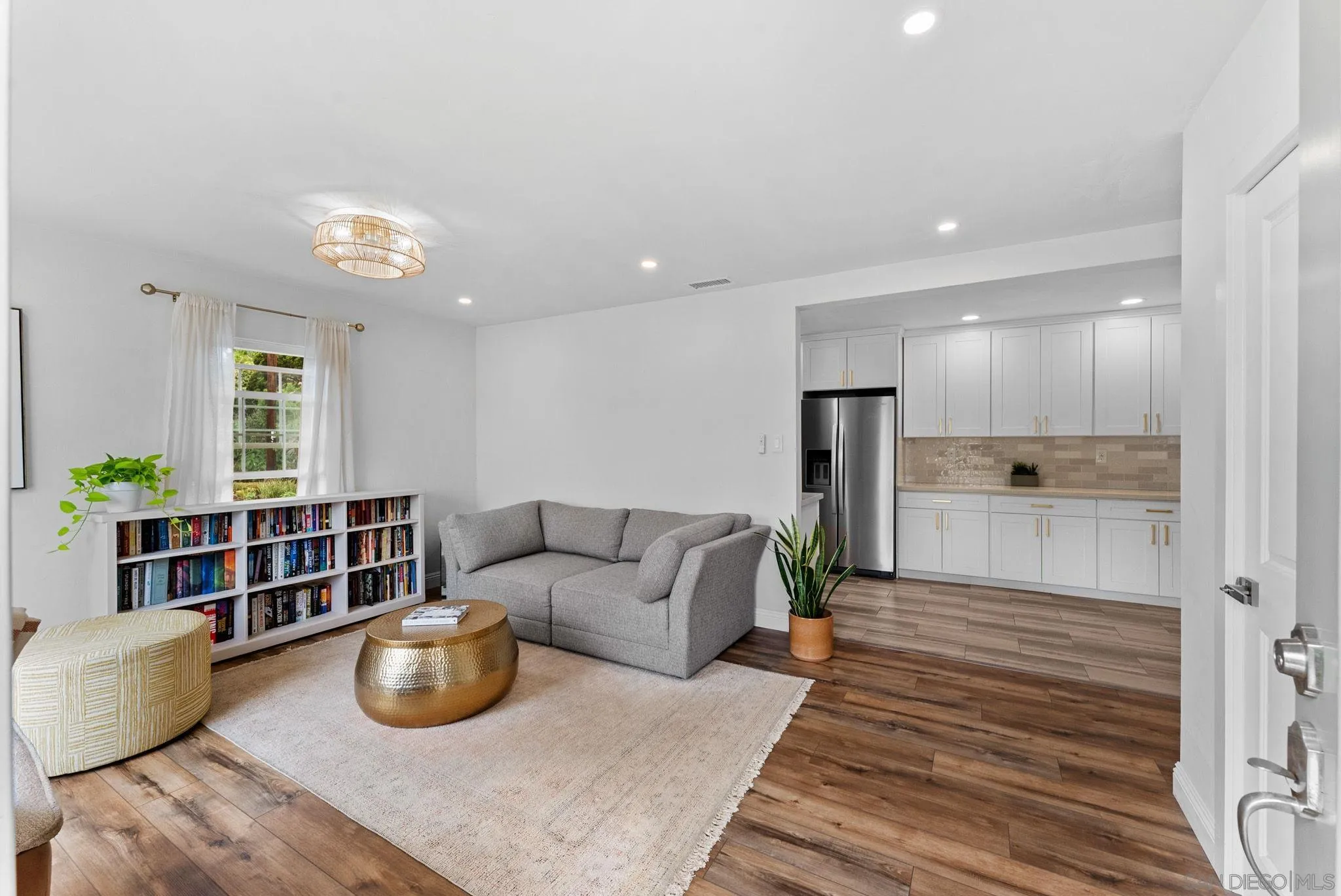https://cdn.realtyfeed.com/cdn/127/260006525/a2e0ff05c43f80de213e617323a43f3e.webp