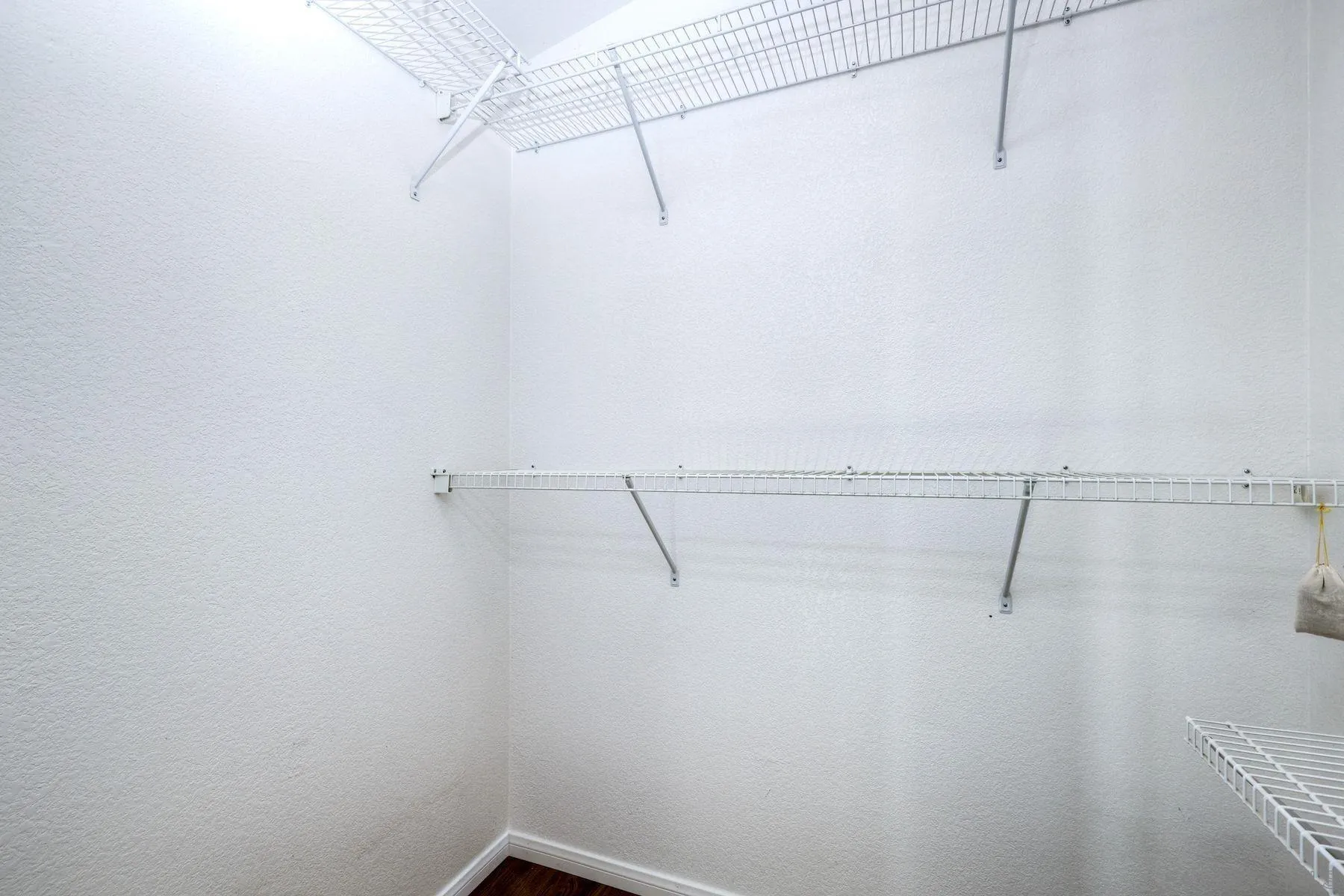 https://cdn.realtyfeed.com/cdn/127/260006526/158405617658c2d30465788c2e40dd1a.webp