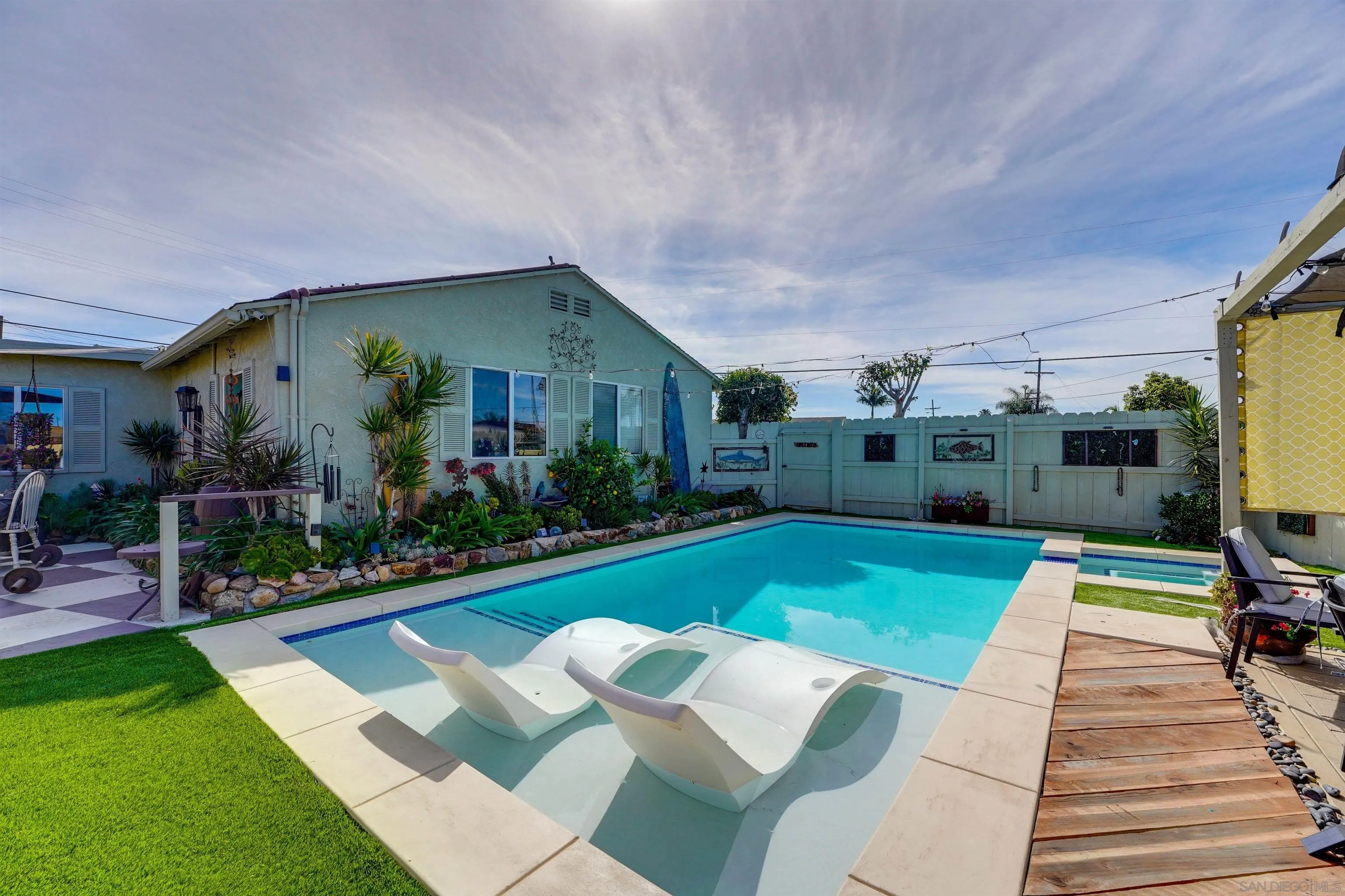 https://cdn.realtyfeed.com/cdn/127/260006529/2549f26d62059ce8fb7a7b13bc7e43d5.webp