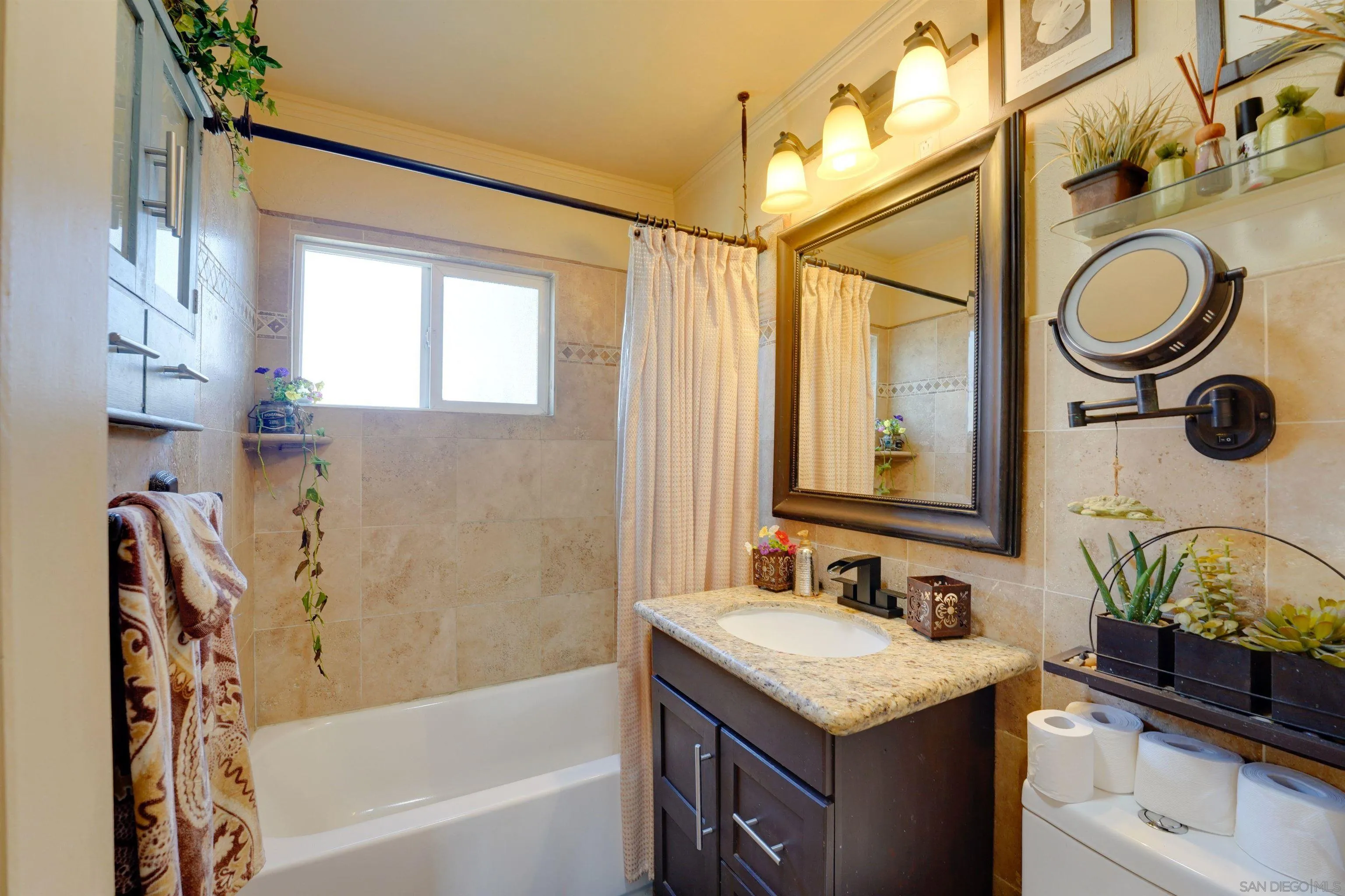 https://cdn.realtyfeed.com/cdn/127/260006529/7409383d9f6afe5f7f64ee7a362fd663.webp