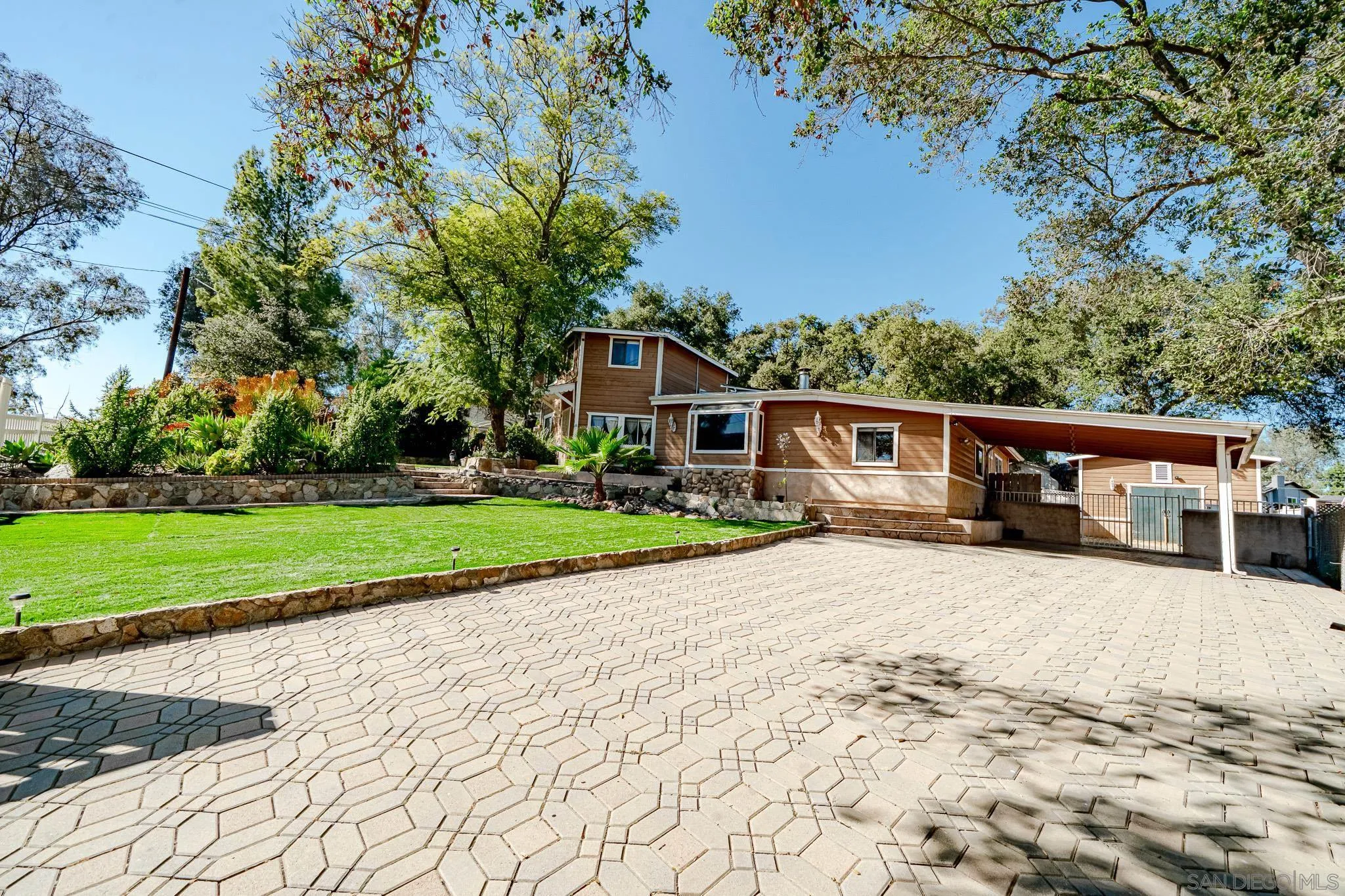 https://cdn.realtyfeed.com/cdn/127/260006533/3b1cb573401fedaaf9f663fe9bf7da86.webp