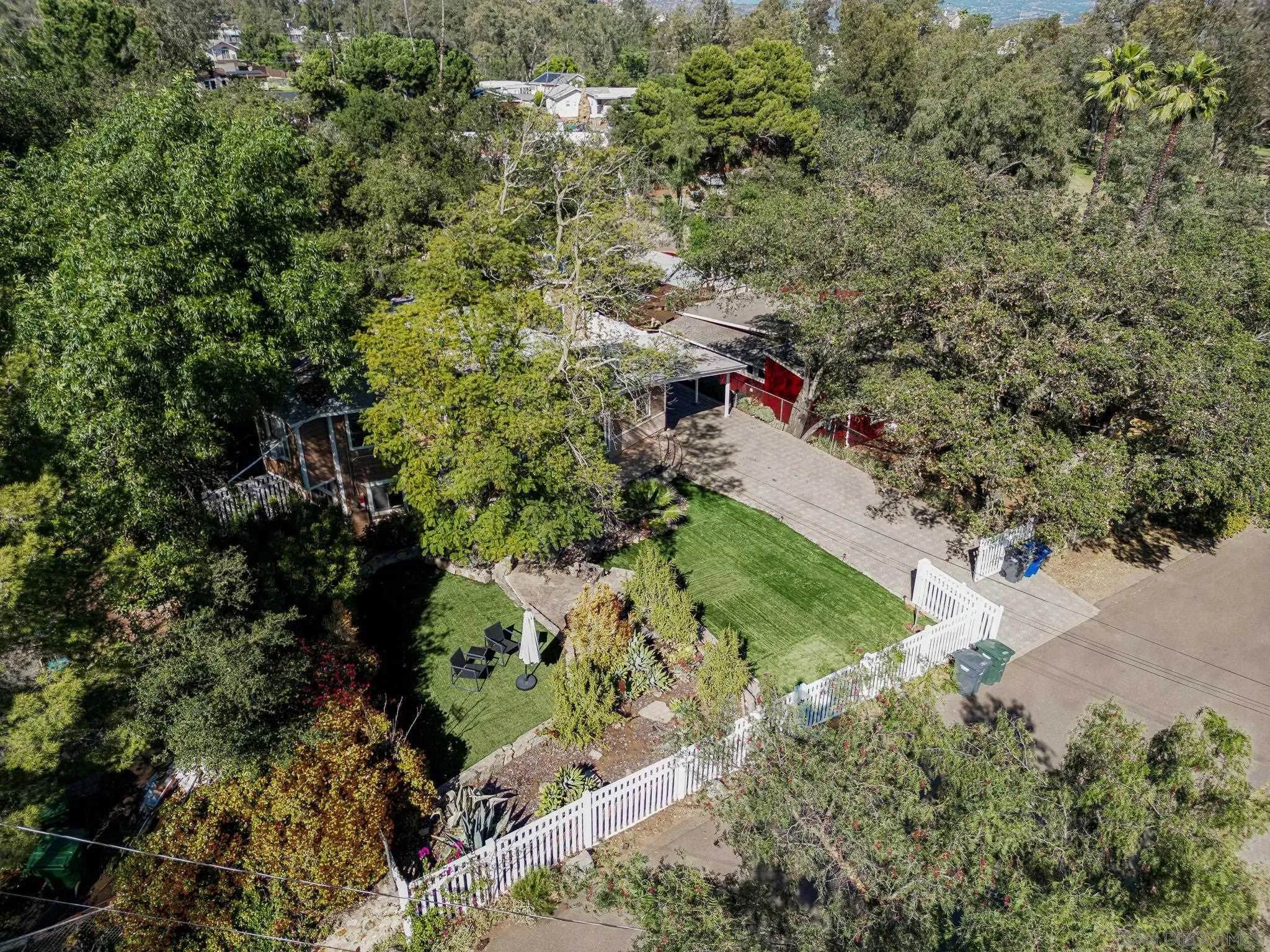 https://cdn.realtyfeed.com/cdn/127/260006533/aa638386107945535171e6136e9691a6.webp