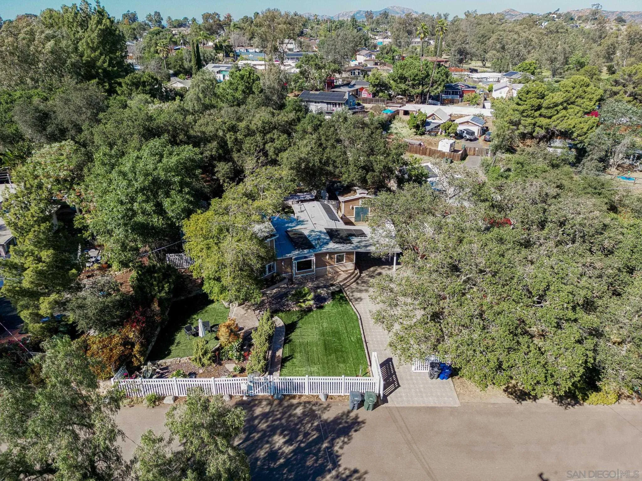 https://cdn.realtyfeed.com/cdn/127/260006533/c54273e6f54b27b2e44513e83550de5f.webp