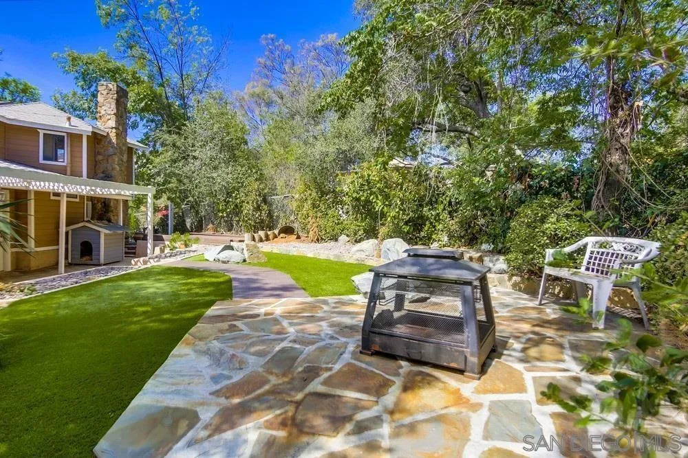 https://cdn.realtyfeed.com/cdn/127/260006533/e88d566bd1dc67b39a52f41c76e135c3.webp