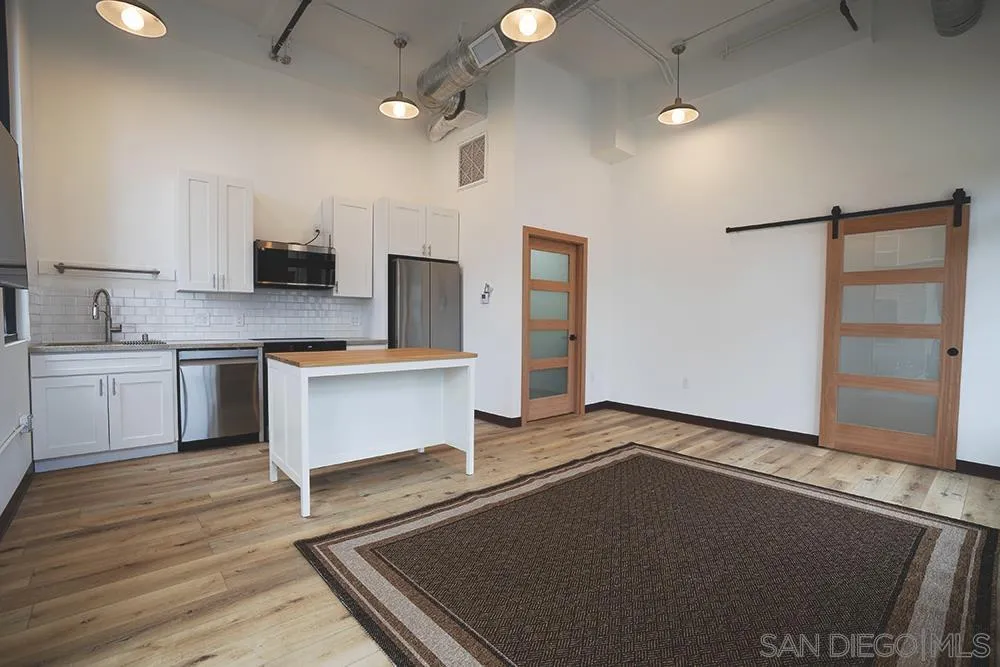 Photo #6: 260006535 Listing: Photo #6