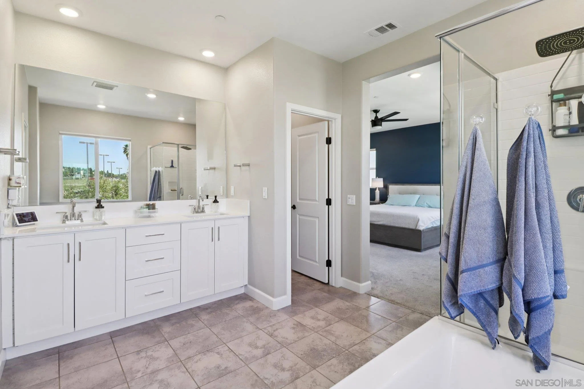 https://cdn.realtyfeed.com/cdn/127/260006546/25d3dd08f04a9289aec4fbdf330f77e0.webp