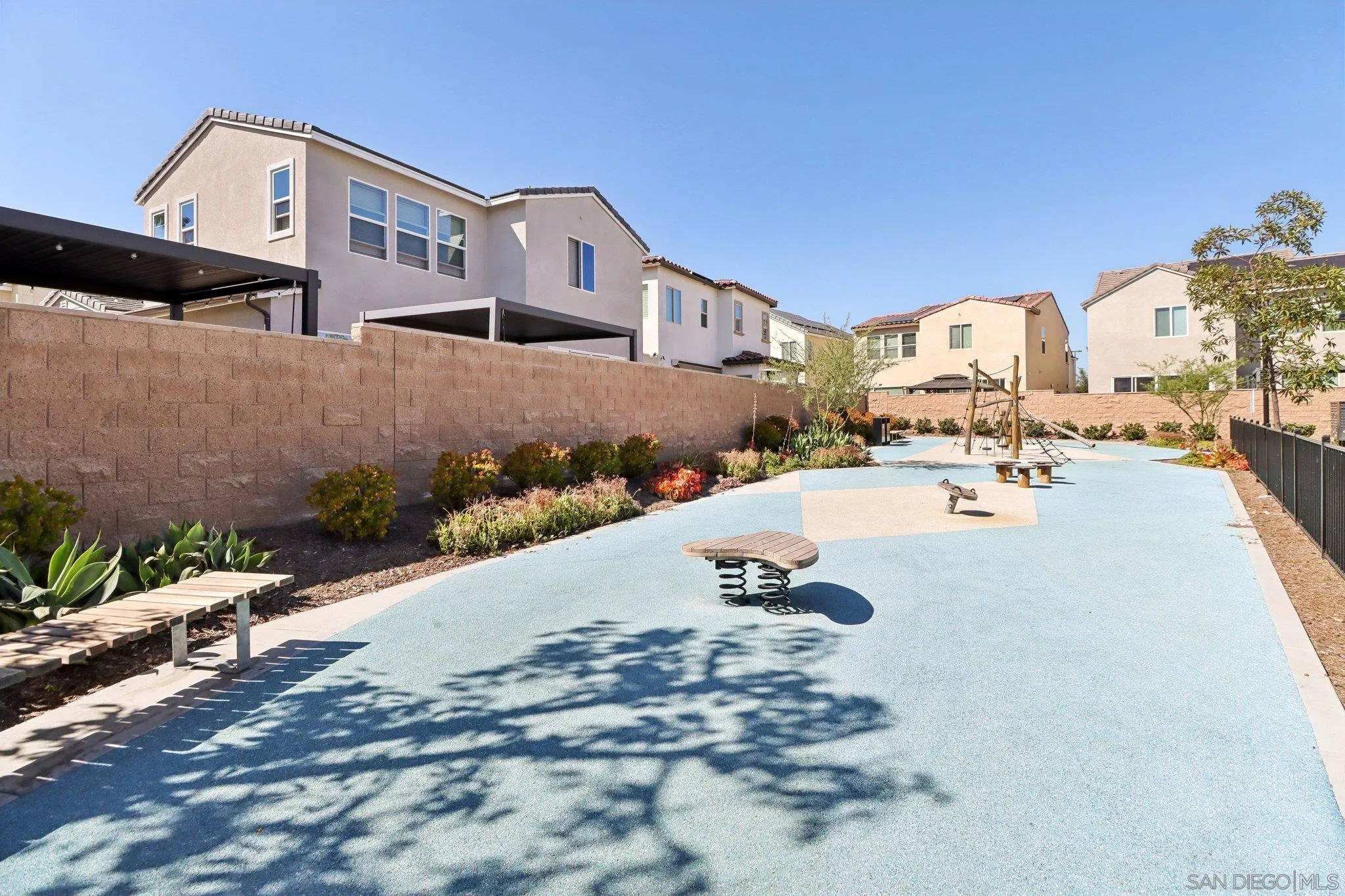 https://cdn.realtyfeed.com/cdn/127/260006546/6ac677825764c93aa9fd9f4a5bf16e42.webp