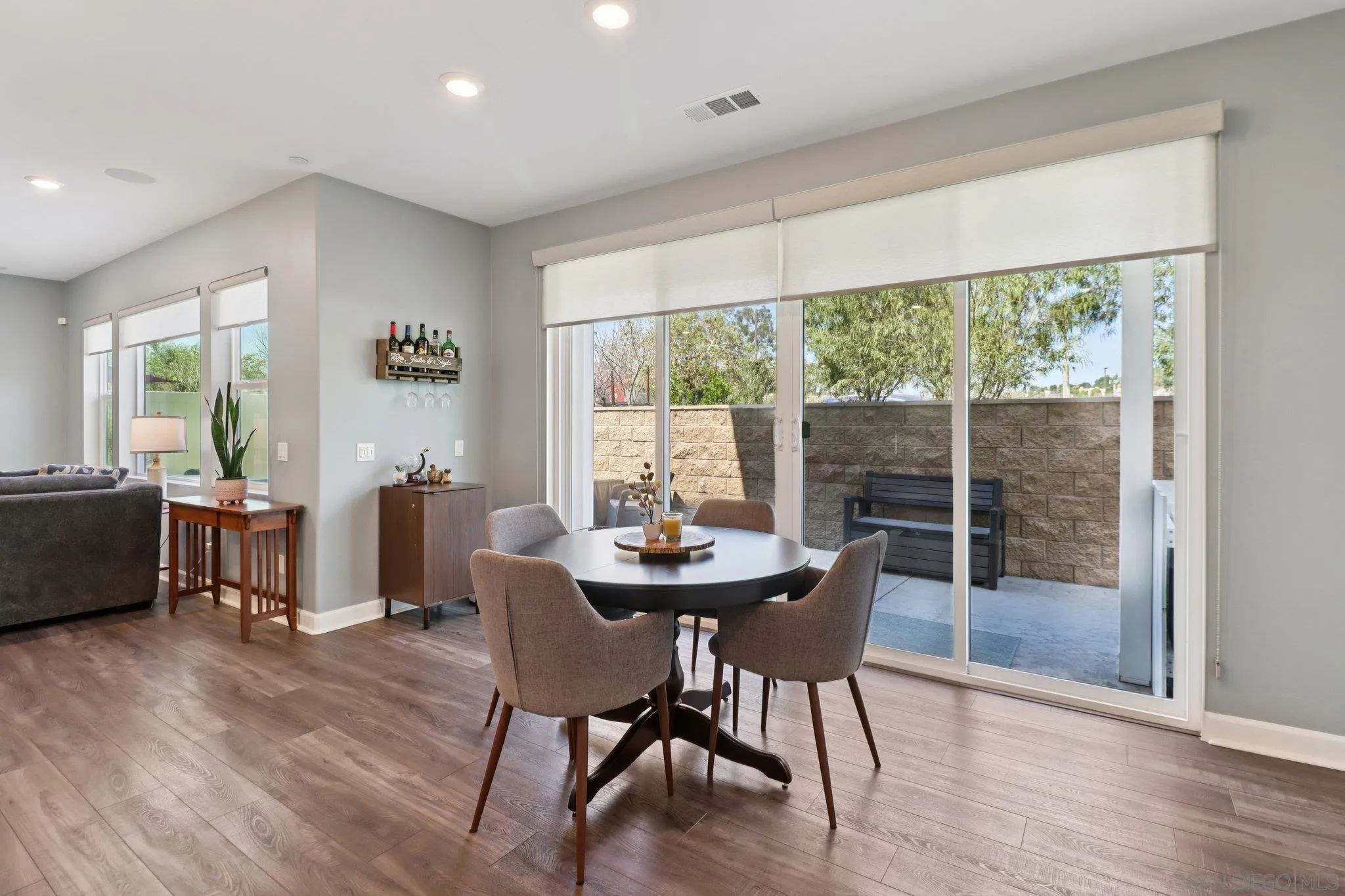 https://cdn.realtyfeed.com/cdn/127/260006546/7c5e9031e8f40f926772afad6dc5b59d.webp