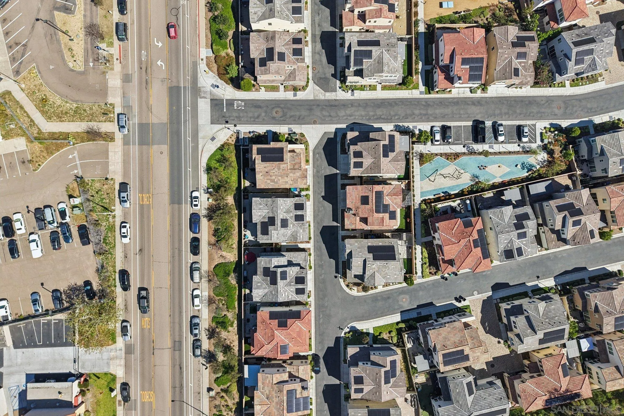 https://cdn.realtyfeed.com/cdn/127/260006546/f23a5fe8520ab5017430ca7ed46f91b6.webp