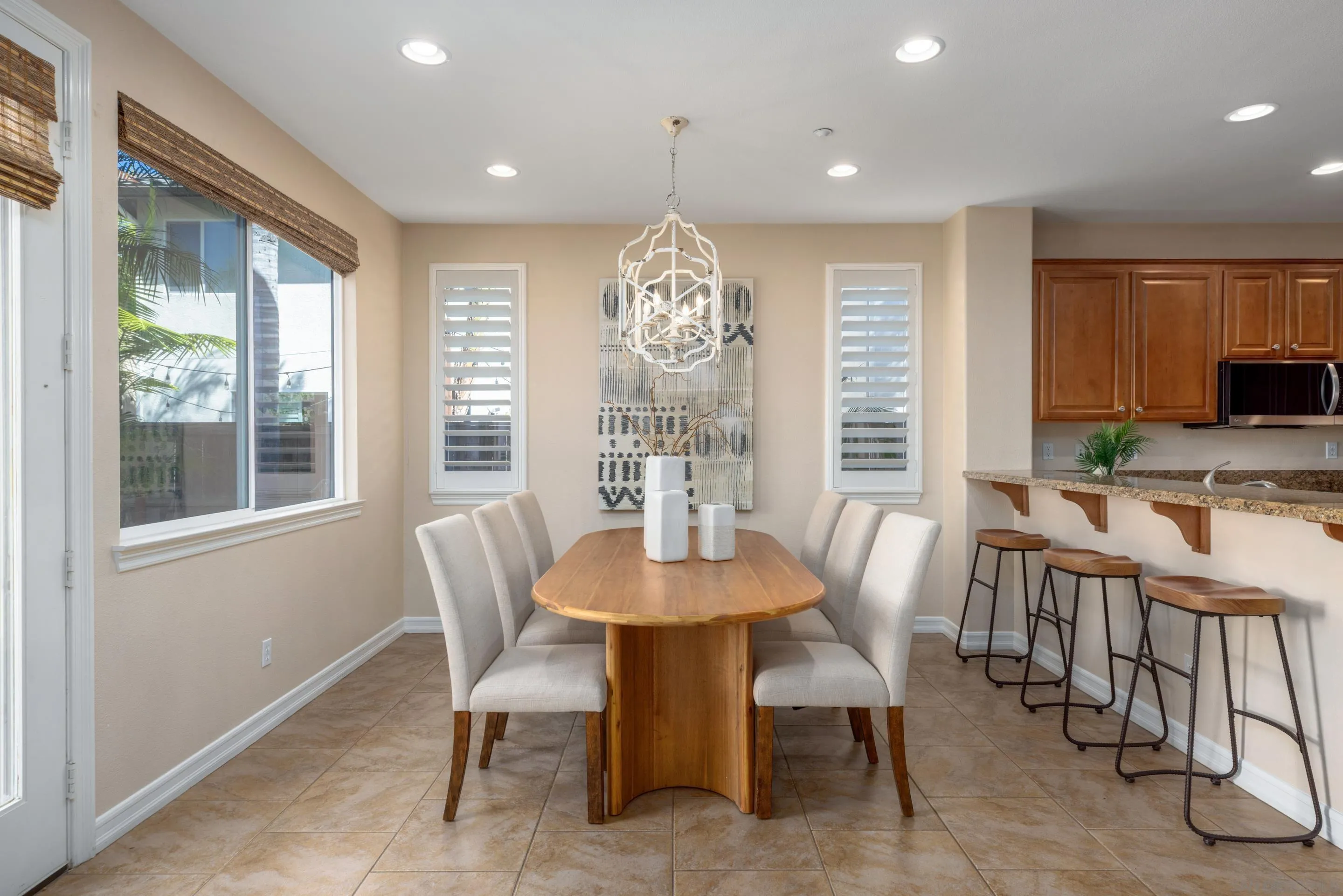 https://cdn.realtyfeed.com/cdn/127/260006549/09ba9b8857907945353ab5fafed4c71f.webp