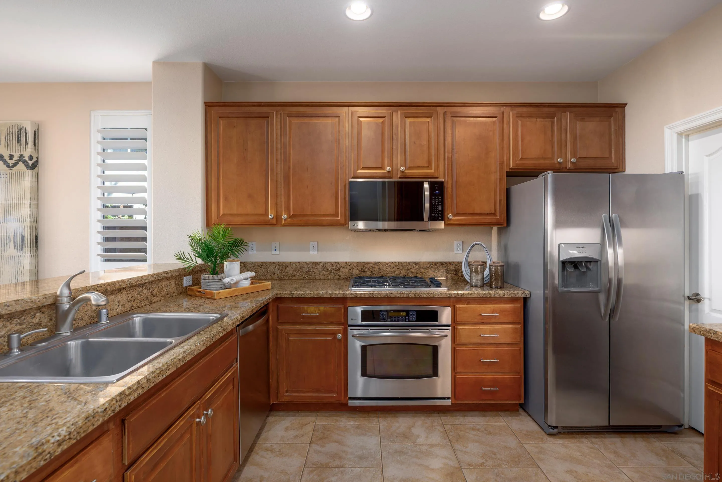 https://cdn.realtyfeed.com/cdn/127/260006549/81394db5c8670c1521b38a1de01e07f3.webp