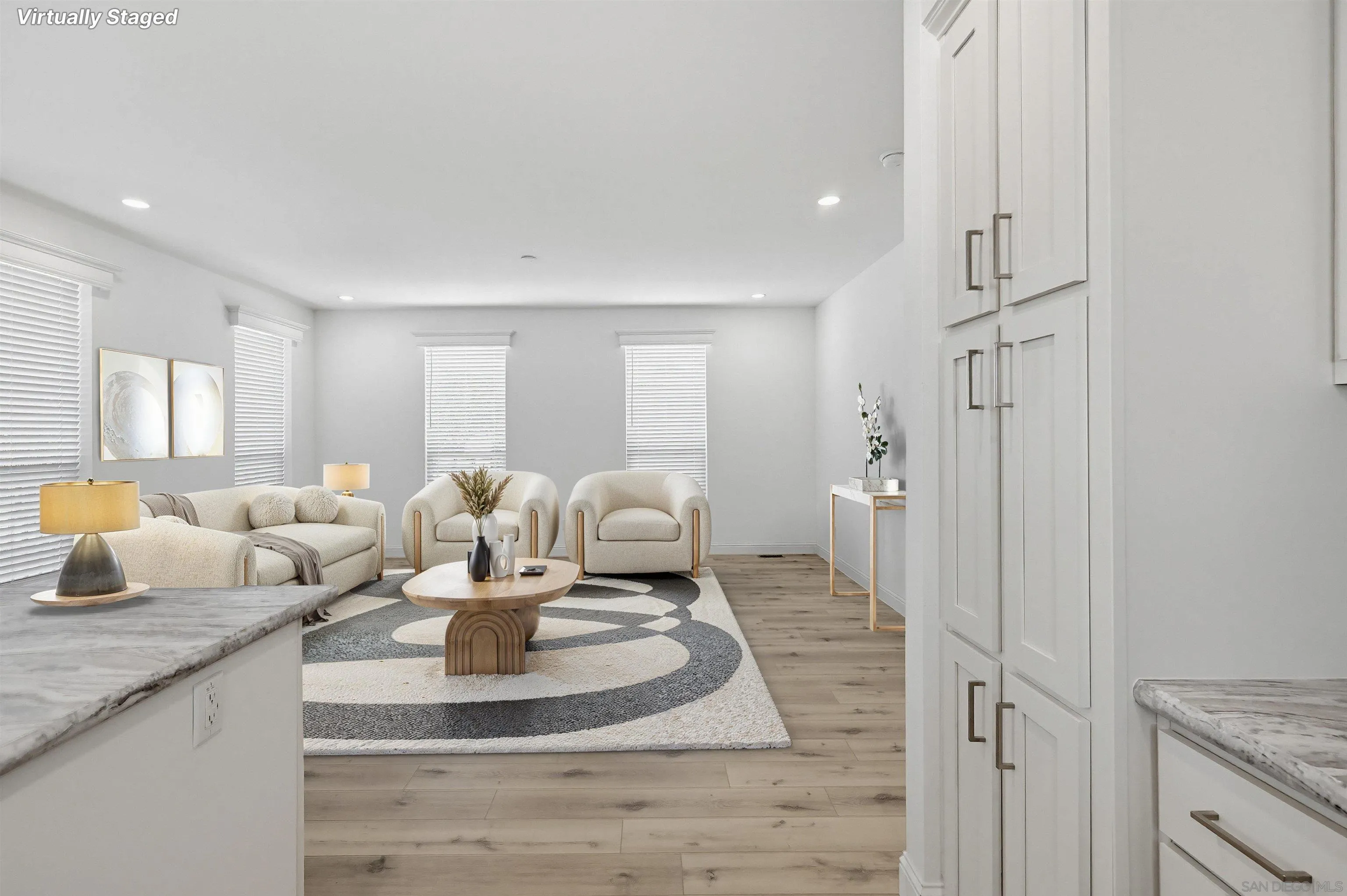 https://cdn.realtyfeed.com/cdn/127/260006551/7789c6cb5ea38dce16a57f8c7c29c694.webp