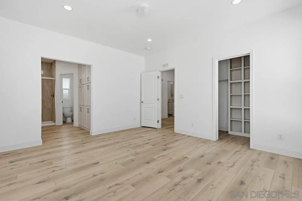 https://cdn.realtyfeed.com/cdn/127/260006551/f52c37f58d6b7b8865602d6bfc1d94cd.webp