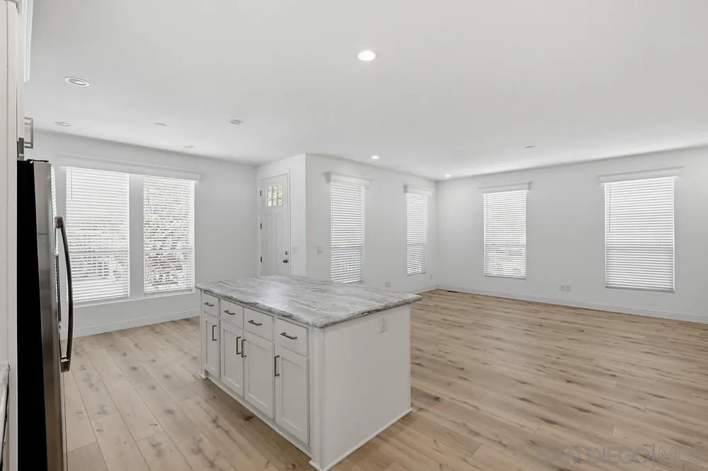 https://cdn.realtyfeed.com/cdn/127/260006551/ff71a93a187a21b5d76ddd7501a9791e.webp
